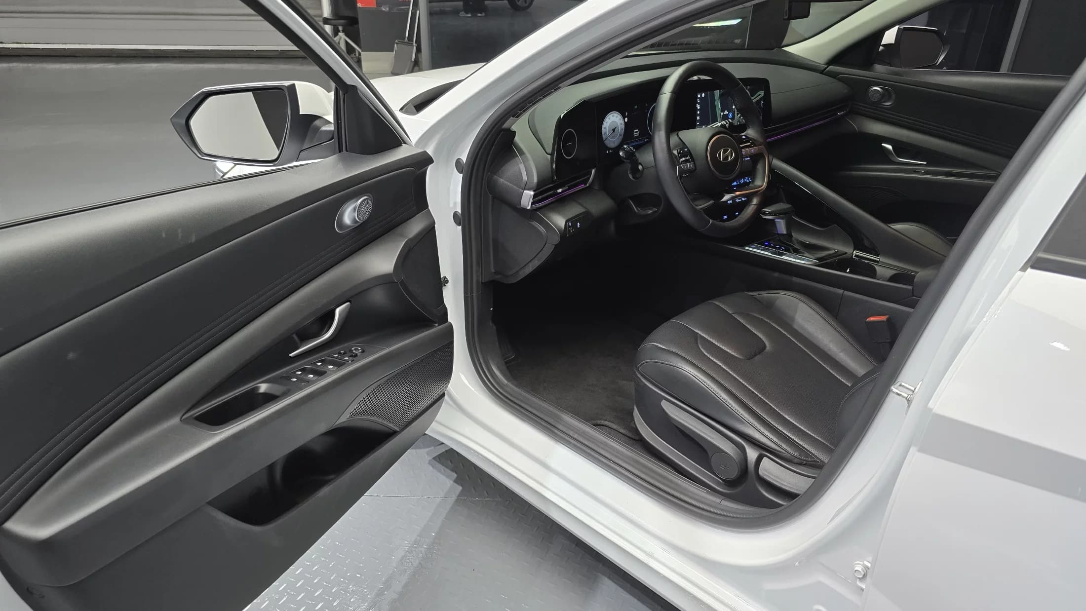 Hyundai AVANTE (Хендай Элантра) 1.6 Modern, 2023 г. 25495 км. — фото 11