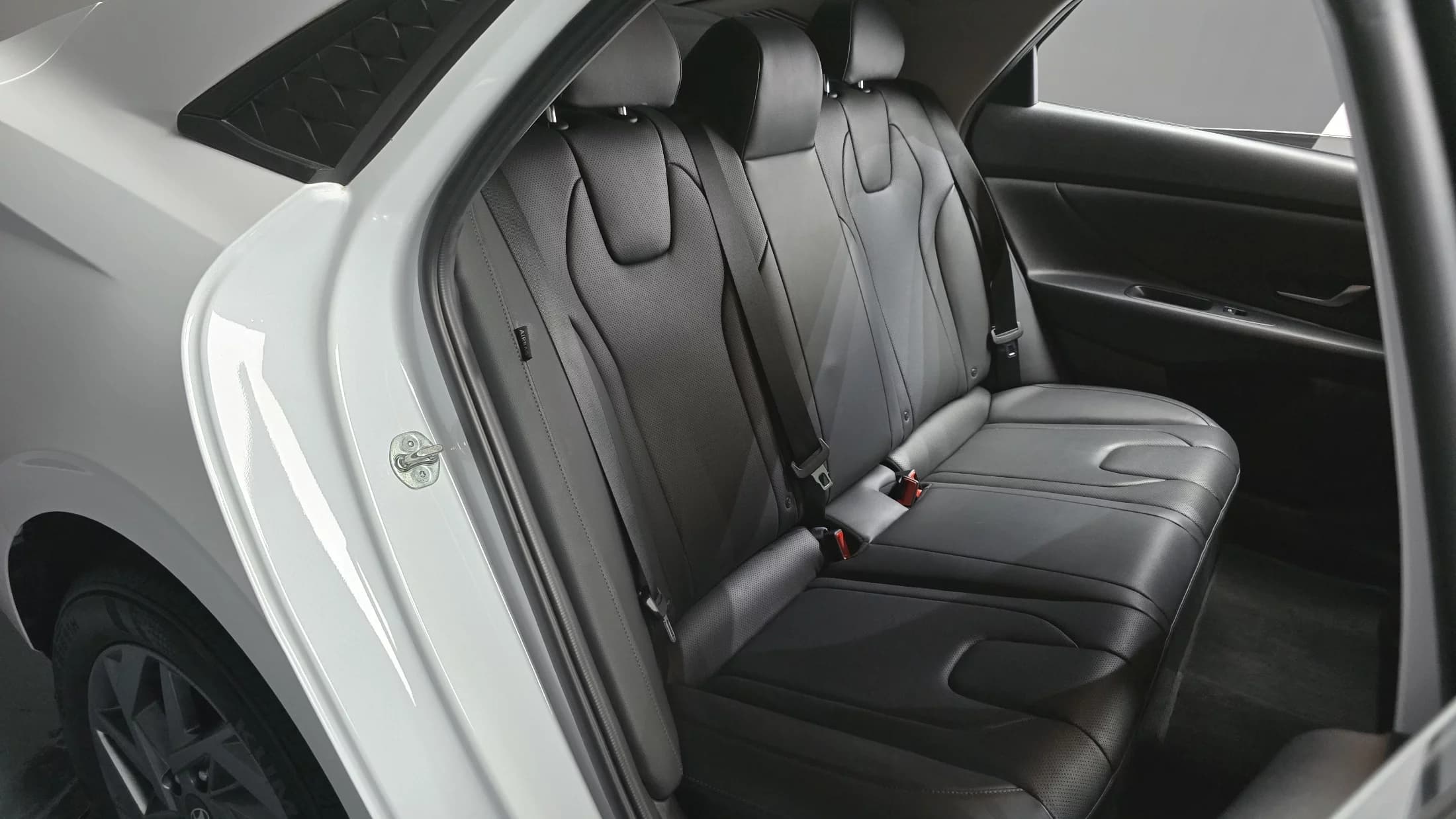 Hyundai AVANTE (Хендай Элантра) 1.6 Modern, 2023 г. 25495 км. — фото 12