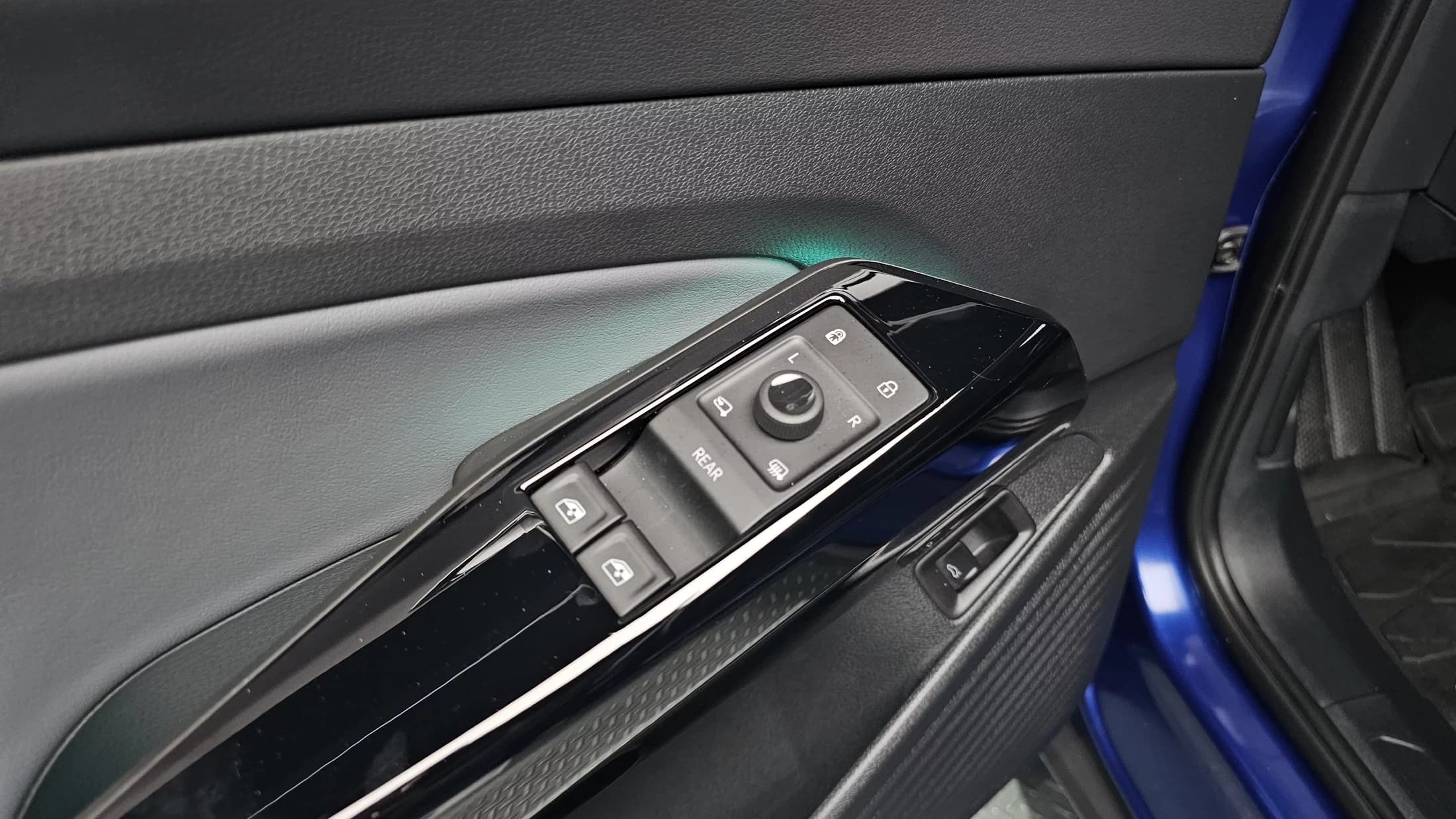 Volkswagen ID.4 Pro, электромобиль, 2025 г. 27837 км. — фото 17