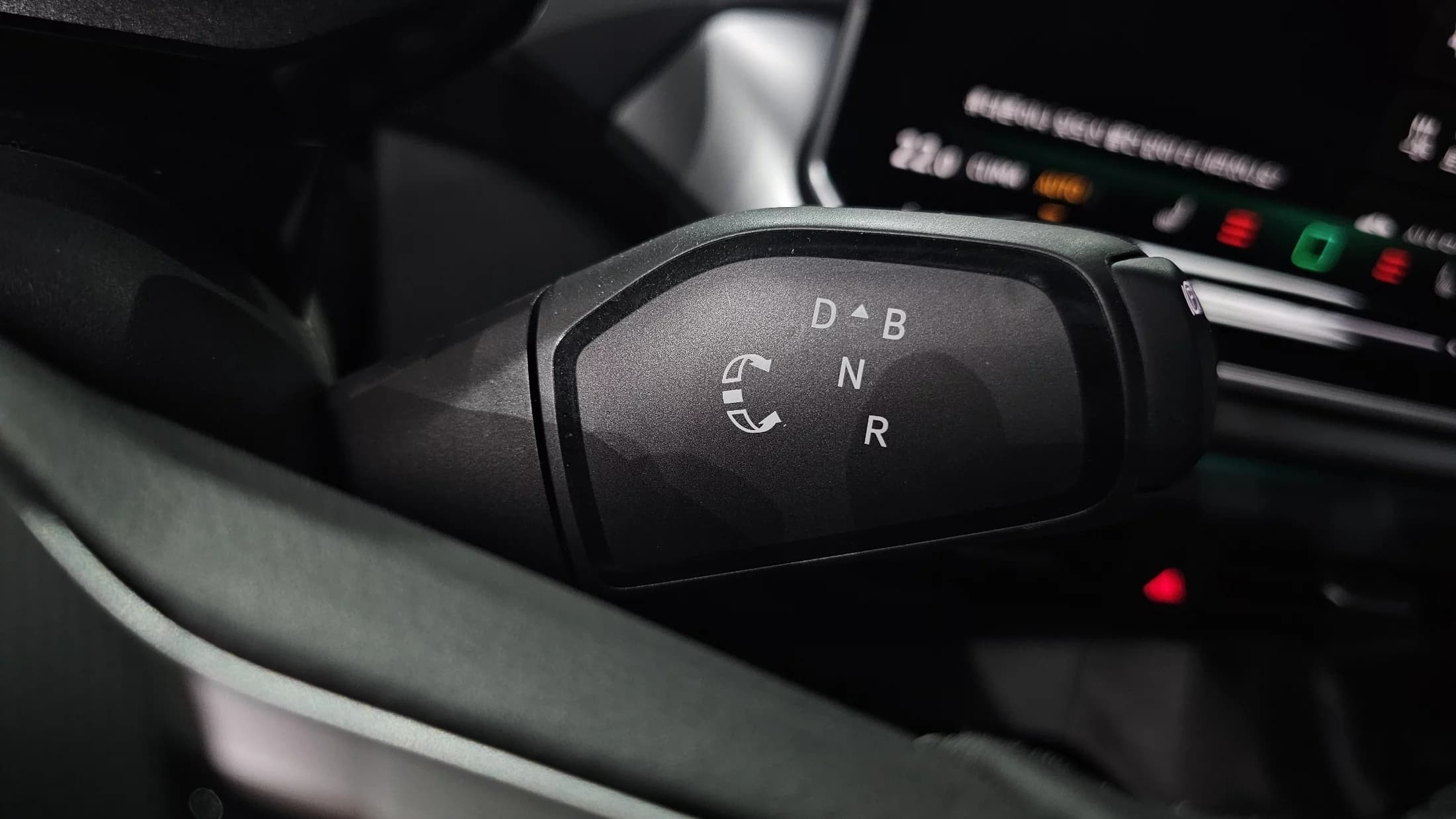Volkswagen ID.4 Pro, электромобиль, 2025 г. 27837 км. — фото 9
