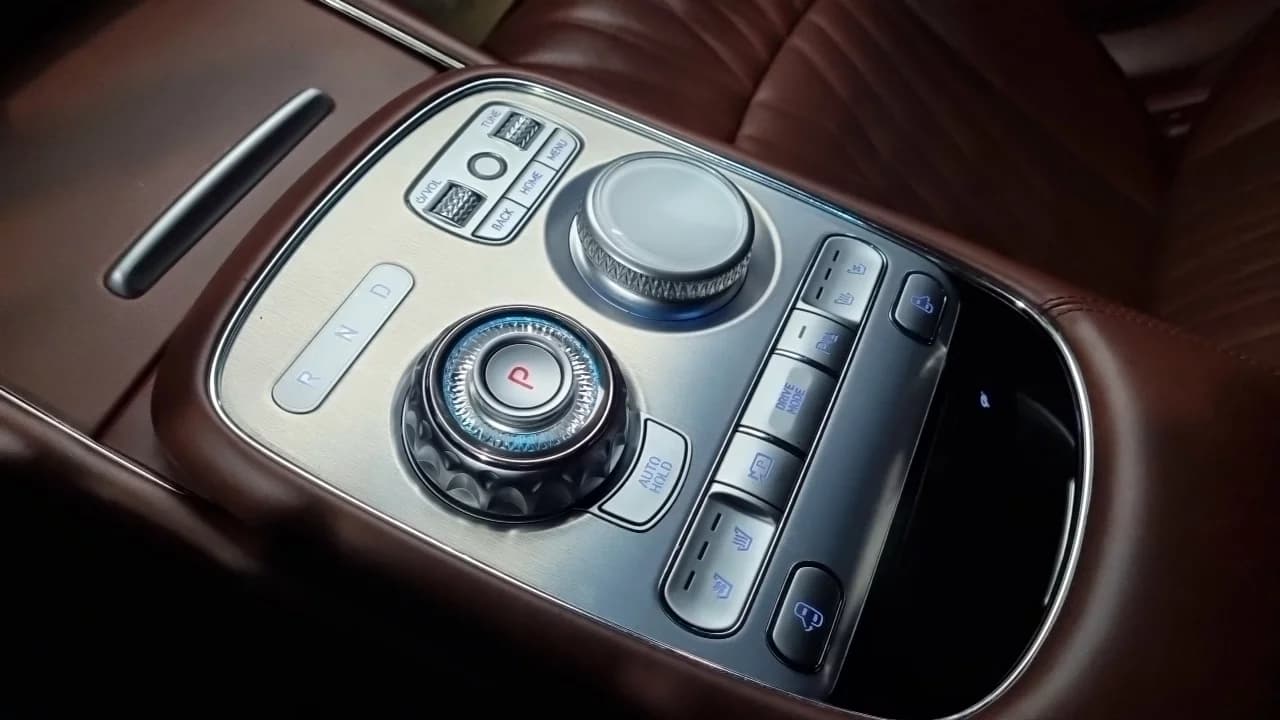 Genesis G90 Gasoline 3.5 Turbo AWD, 2023 г. 45116 км. — фото 9