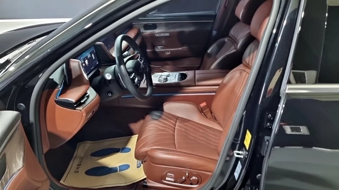 Genesis G90 Gasoline 3.5 Turbo AWD, 2023 г. 45116 км. — фото 10