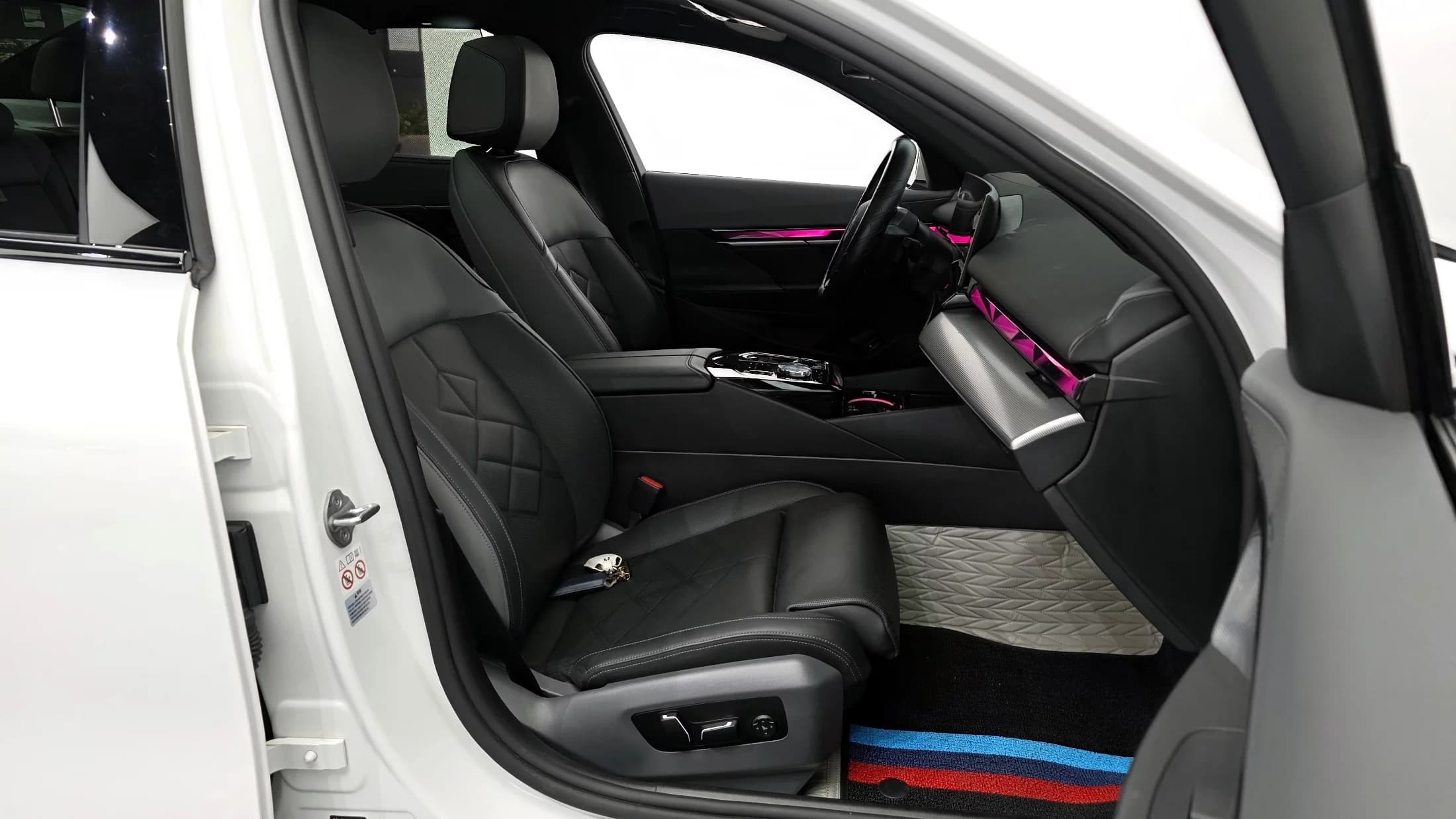 BMW i5 eDrive 40 M Sport, электромобиль, 2024 г. 82708 км. — фото 11