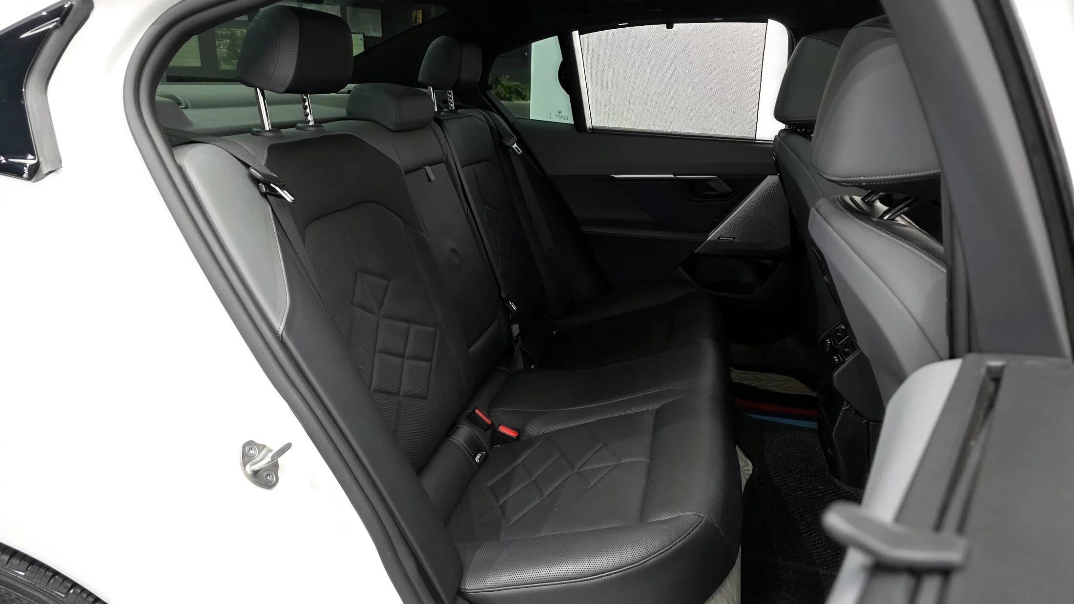BMW i5 eDrive 40 M Sport, электромобиль, 2024 г. 82708 км. — фото 12
