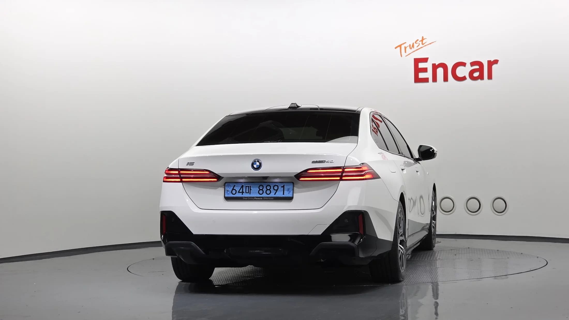 BMW i5 eDrive 40 M Sport, электромобиль, 2024 г. 82708 км. — фото 4