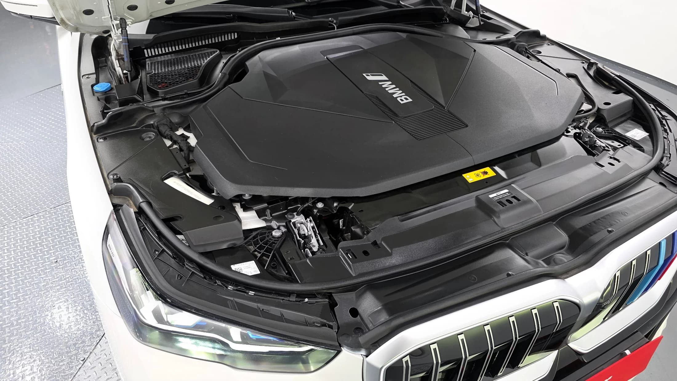 BMW i5 eDrive 40 M Sport, электромобиль, 2024 г. 82708 км. — фото 6