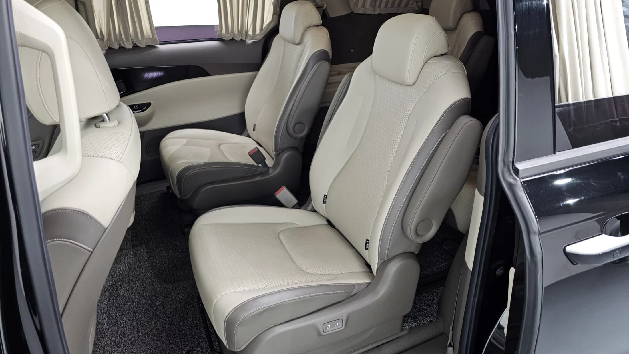 Kia Carnival Gasoline 9-Seater Hi-Limousine Signature, 2021 г. 98157 км. — фото 11