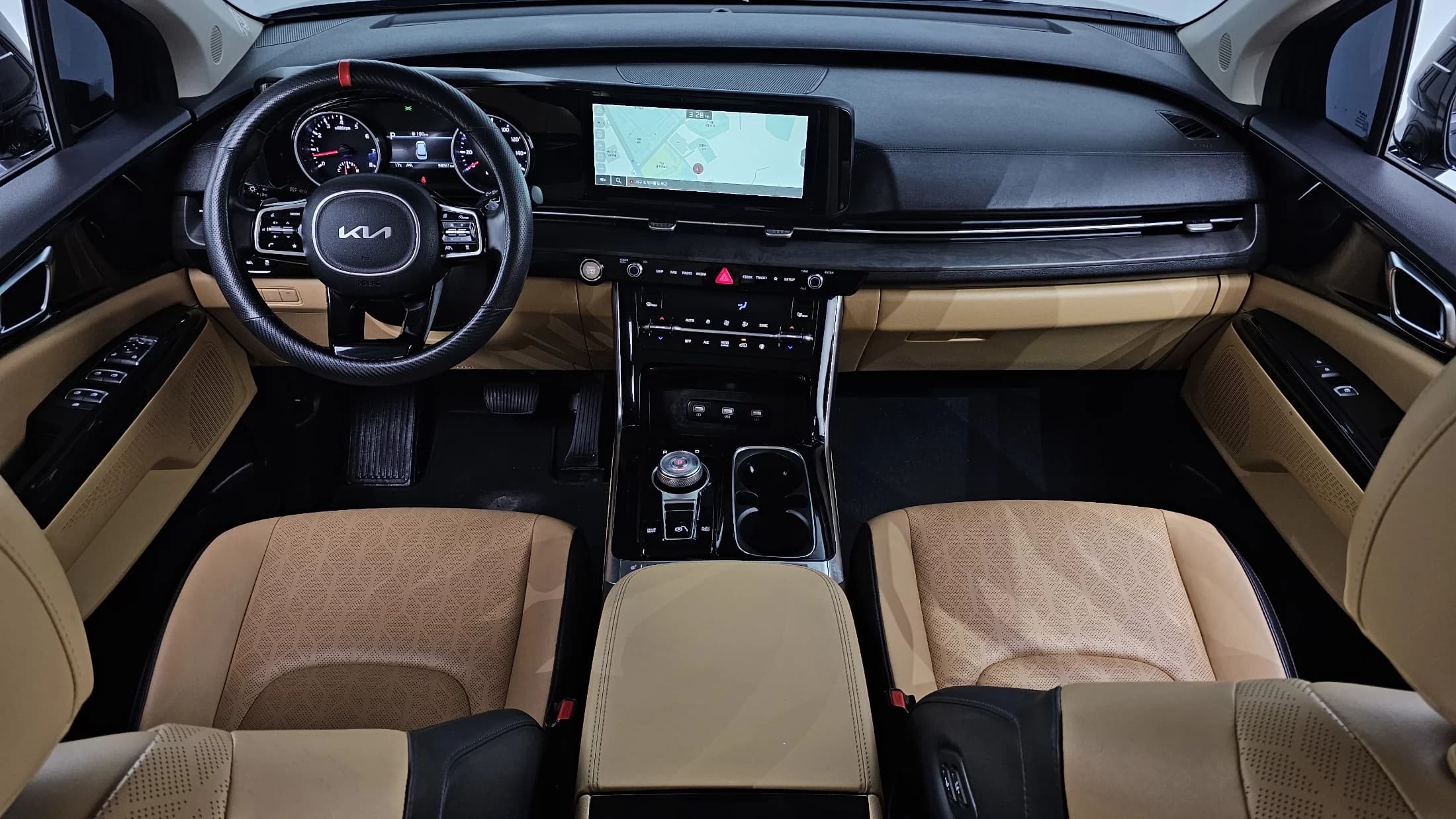 Kia Carnival Gasoline 11-Seater Noblesse, 2022 г. 98321 км. — фото 7