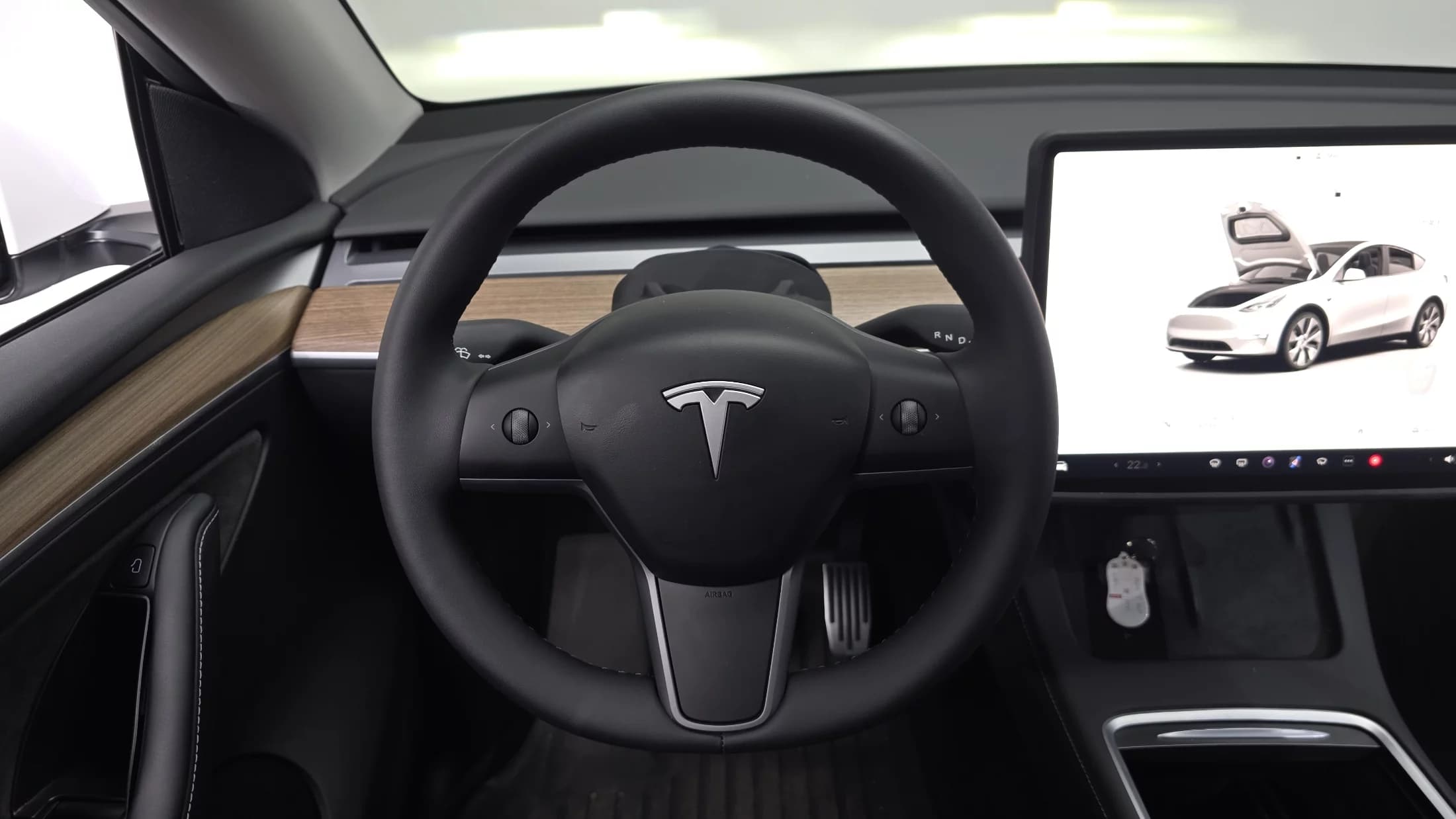 Tesla Model Y RWD, электромобиль, 2024 г. 25991 км. — фото 12