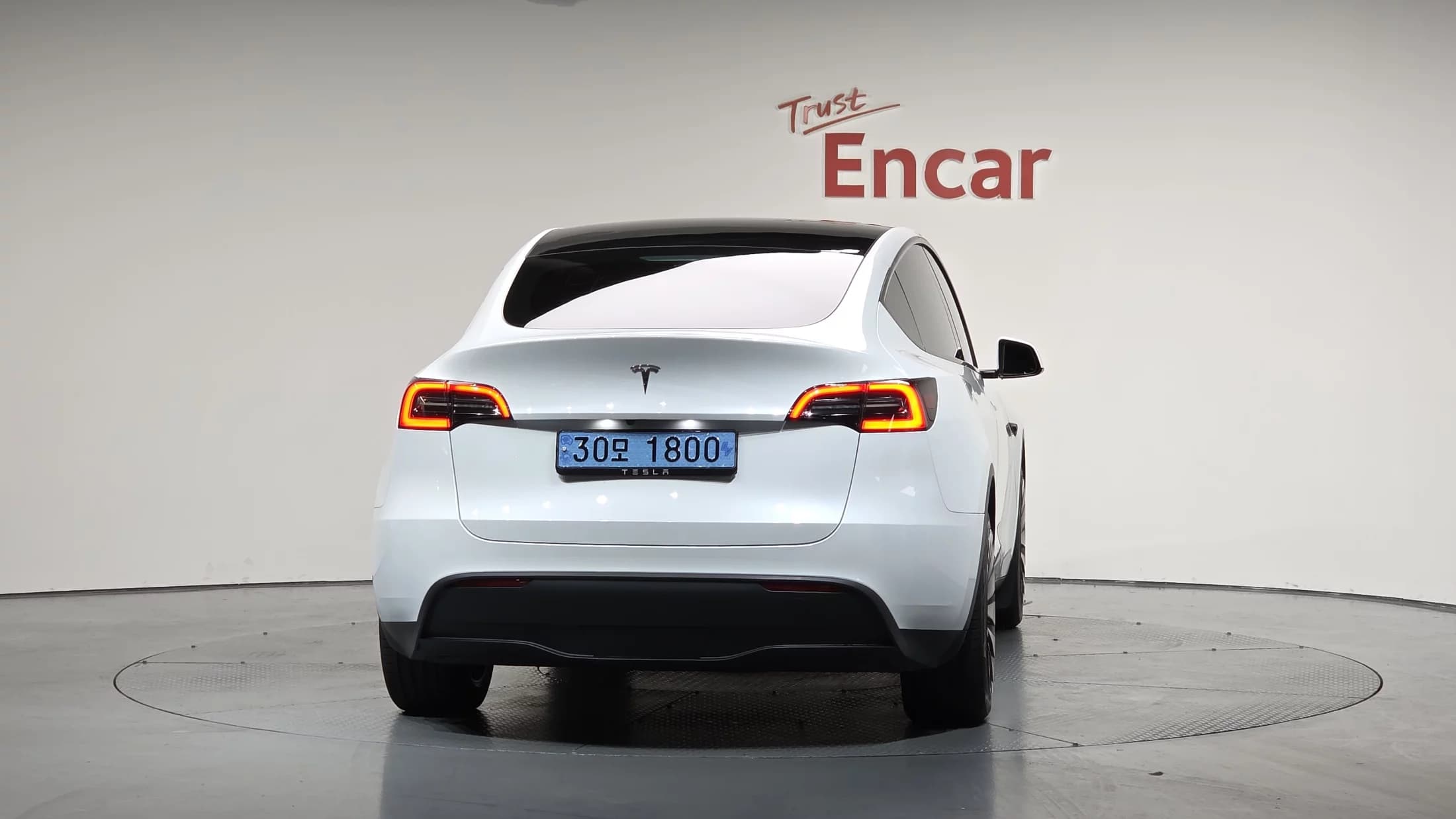 Tesla Model Y RWD, электромобиль, 2024 г. 25991 км. — фото 3