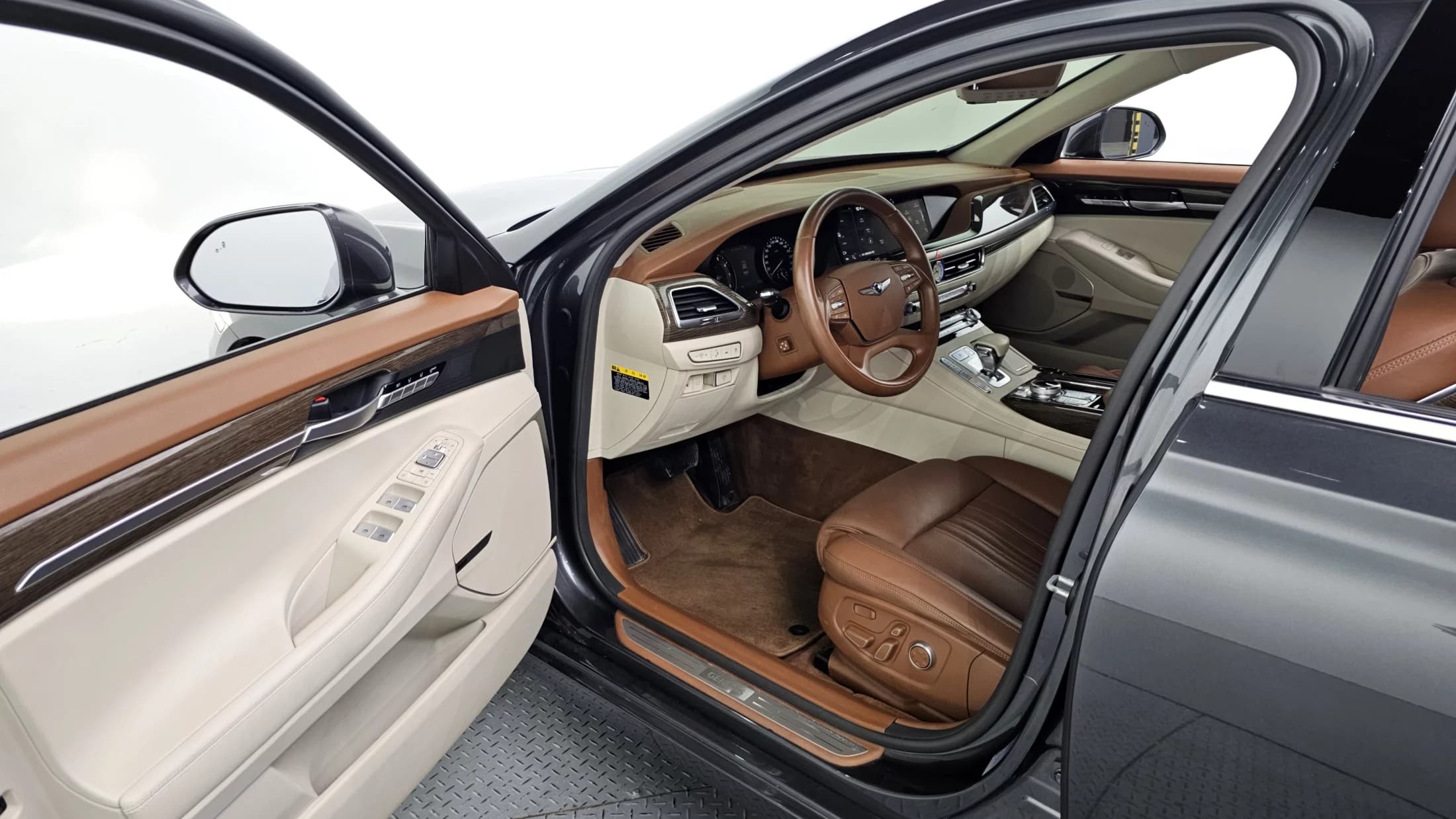 Genesis G90 3.8 AWD Luxury, 2021 г. 98751 км. — фото 20
