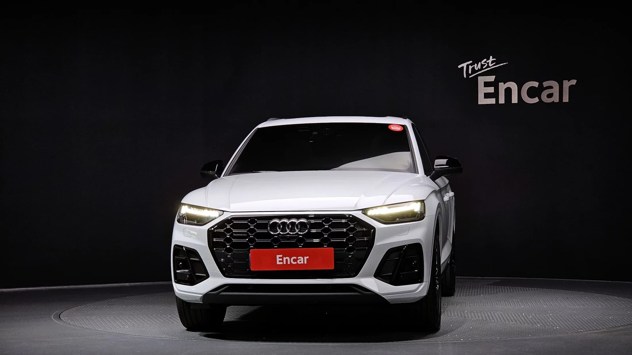 Audi Q5 45 TFSI Quattro Premium, 2024 г. 11355 км. — фото 3