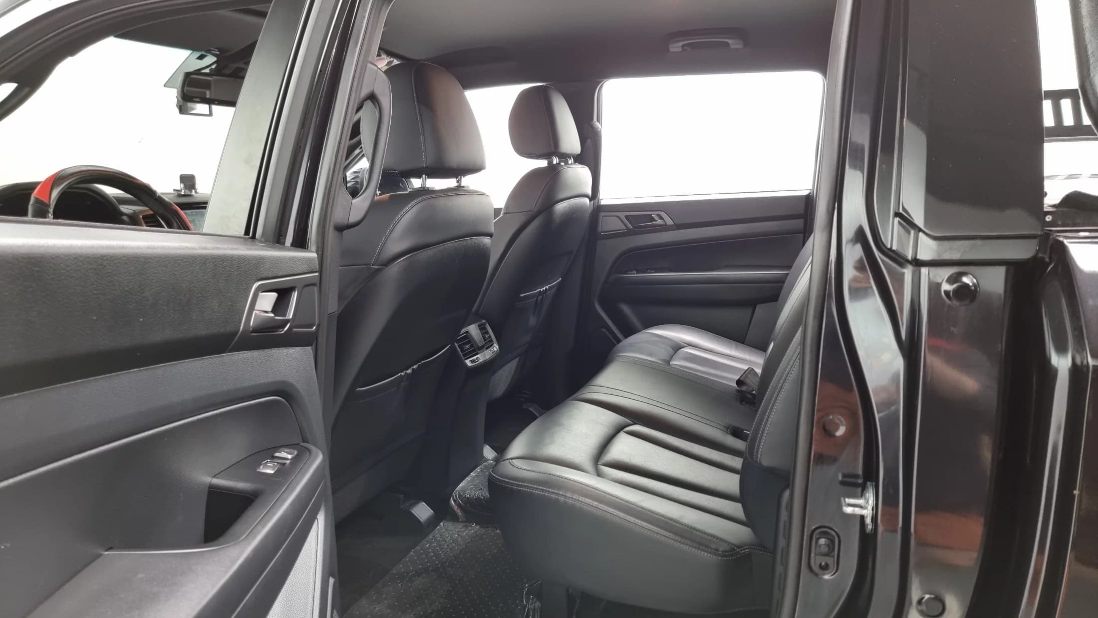 SsangYong Rexton Diesel 2.2 4WD Noblesse, 2021 г. 108127 км. — фото 12