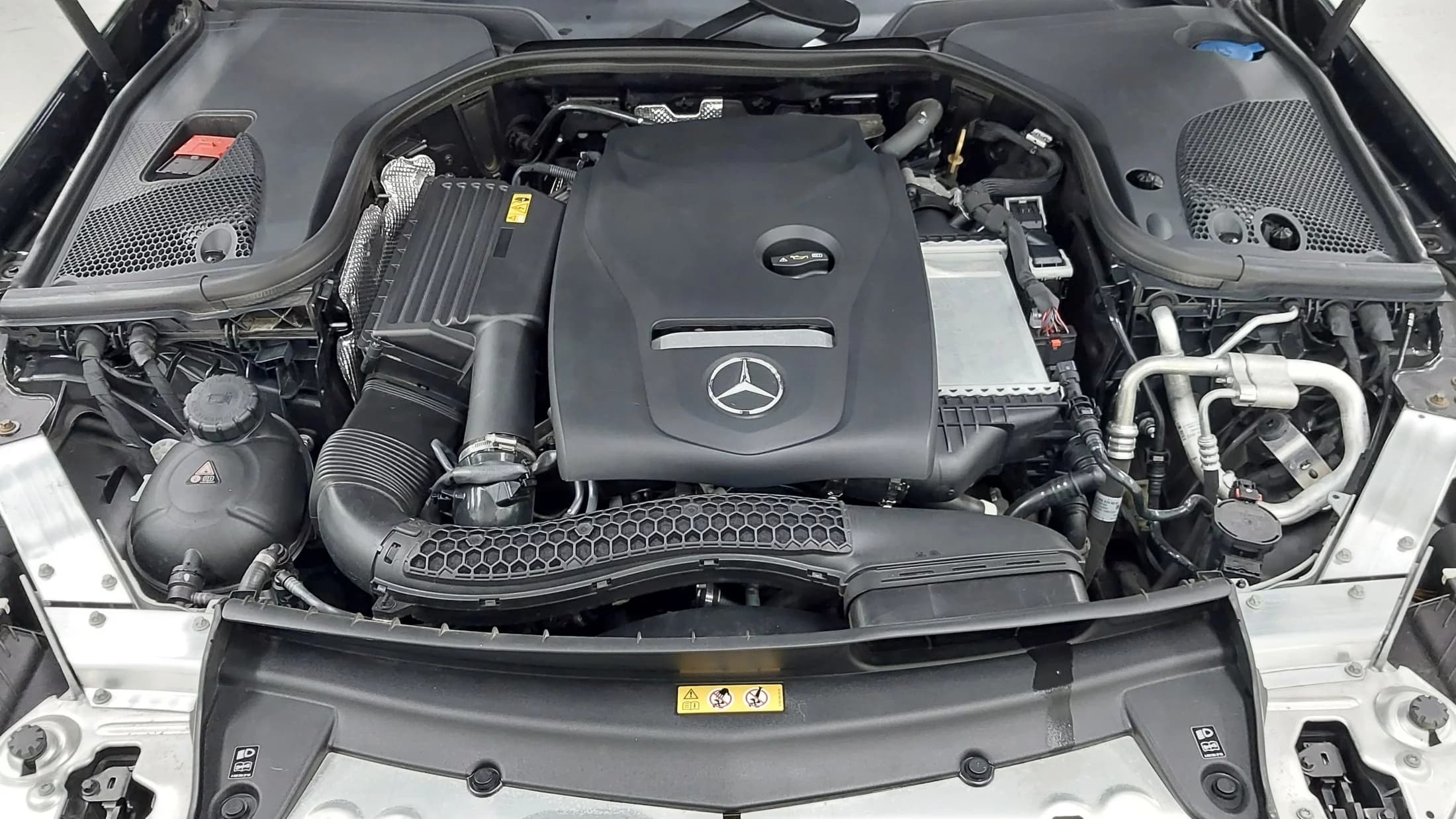 Mercedes-Benz E-Class E250 AMG Line, 2023 г. 43527 км. — фото 6