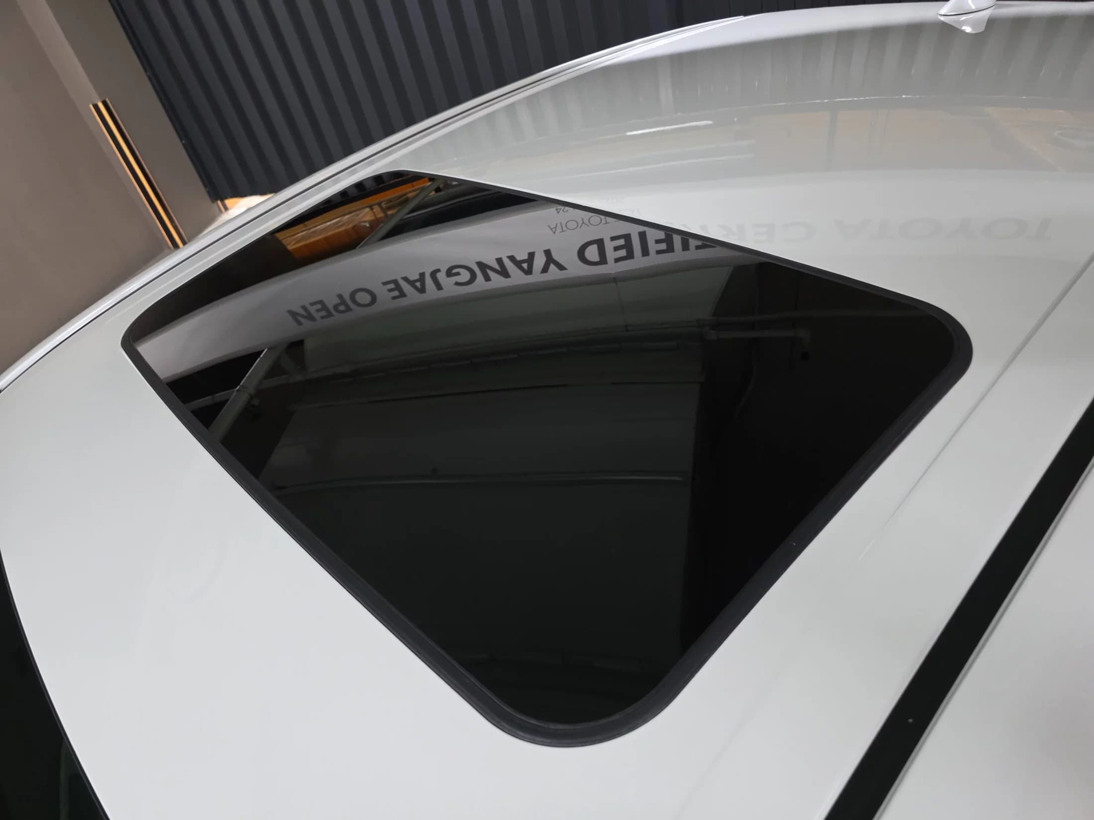 Toyota CAMRY 2.5 XLE Hybrid, гибрид, 2025 г. 8083 км. — фото 20