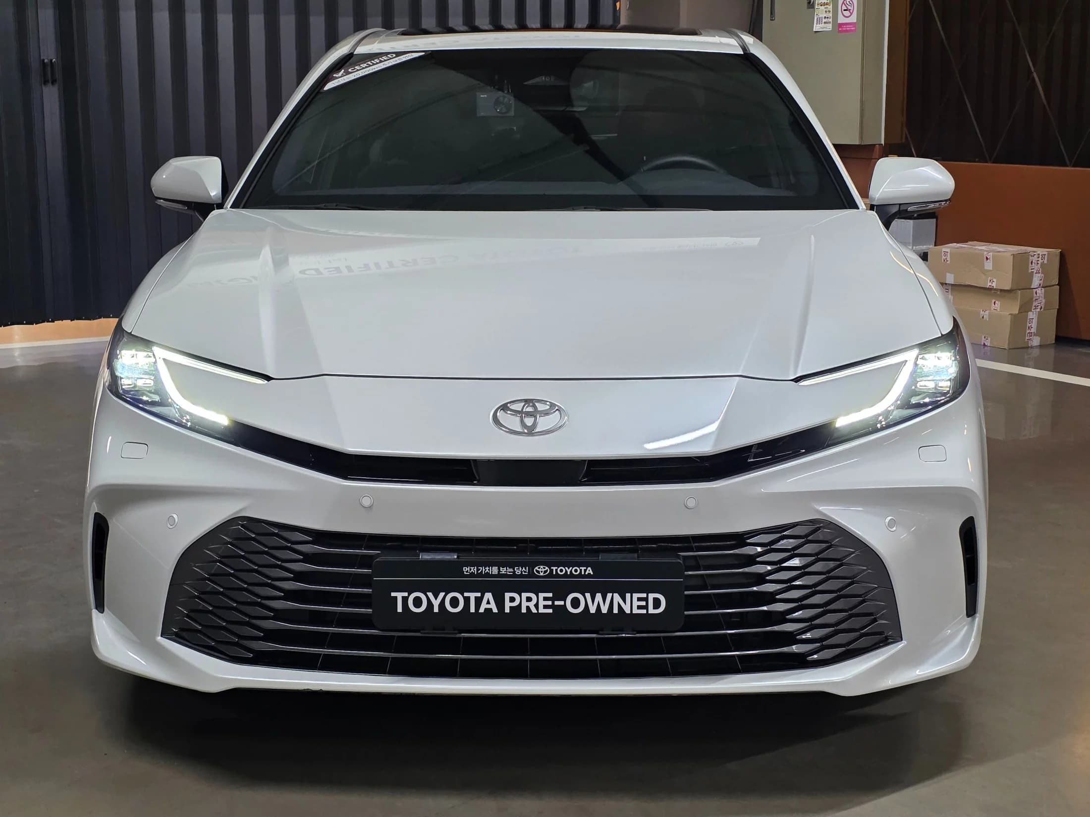 Toyota CAMRY 2.5 XLE Hybrid, гибрид, 2025 г. 8083 км. — фото 3