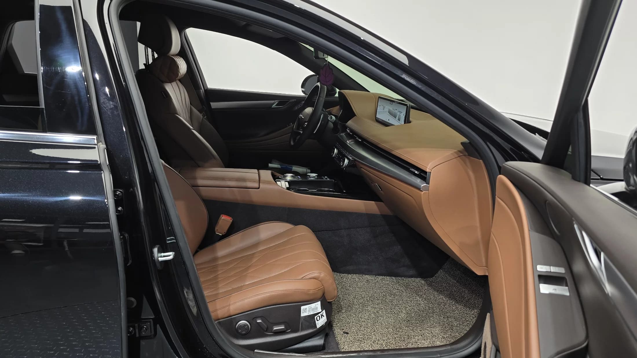 Genesis G80 Gasoline 2.5 Turbo AWD, 2024 г. 29220 км. — фото 11