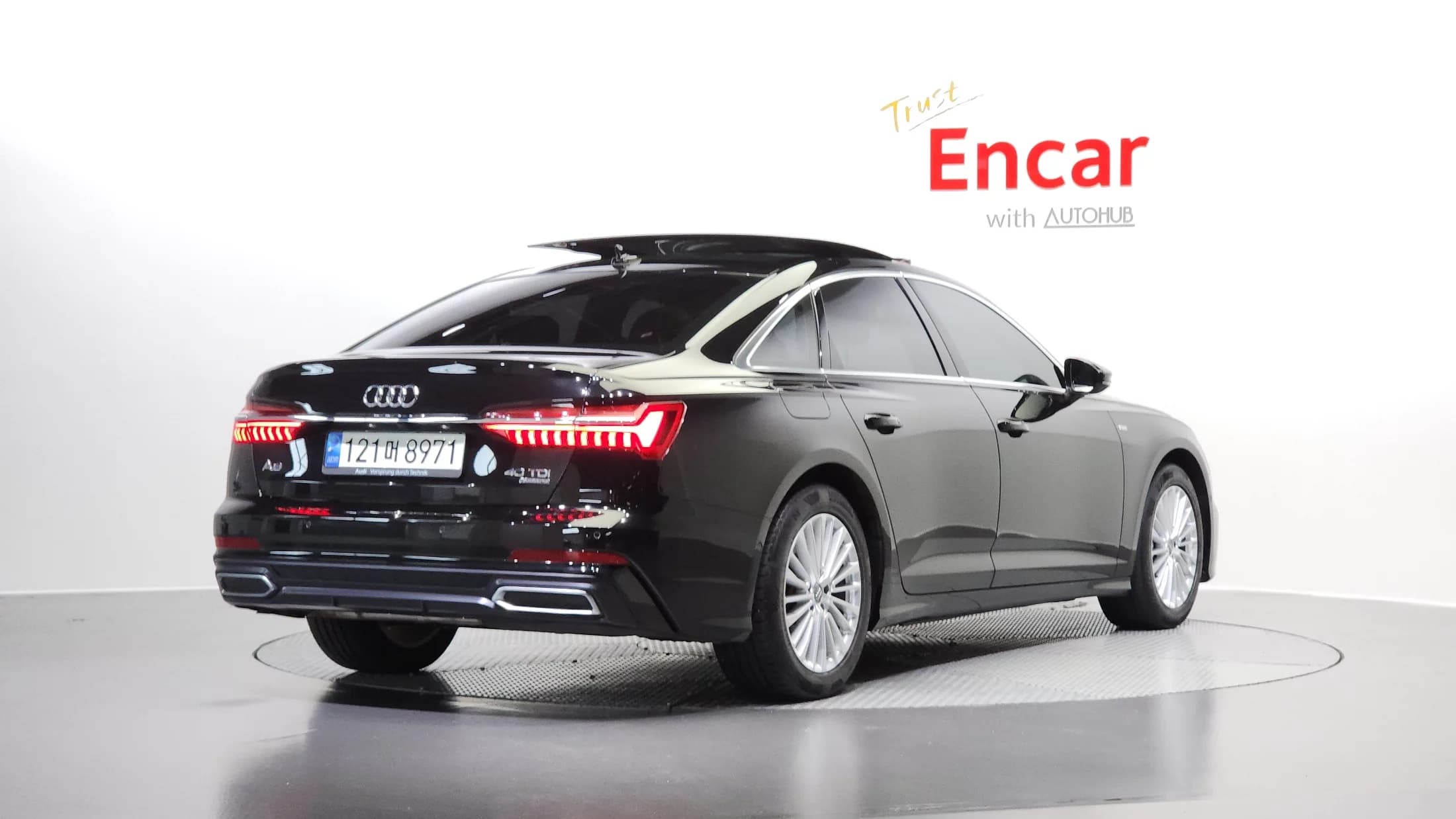 Audi A6 40 TDI Quattro Premium C7, 2021 г. 109396 км. — фото 2