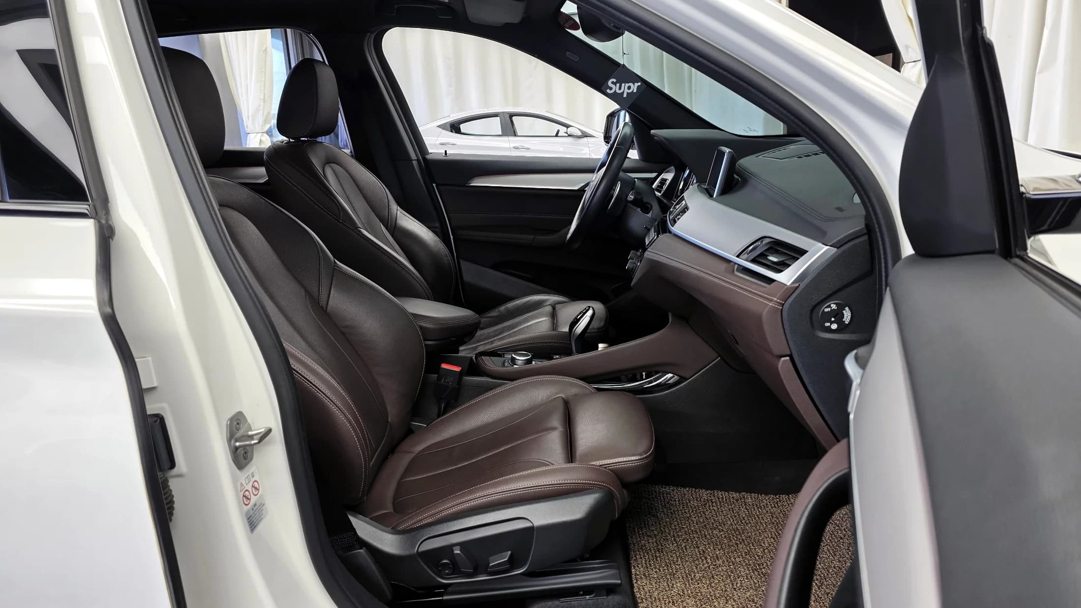 BMW X1 xDrive 20i M Sport, 2022 г. 88237 км. — фото 11