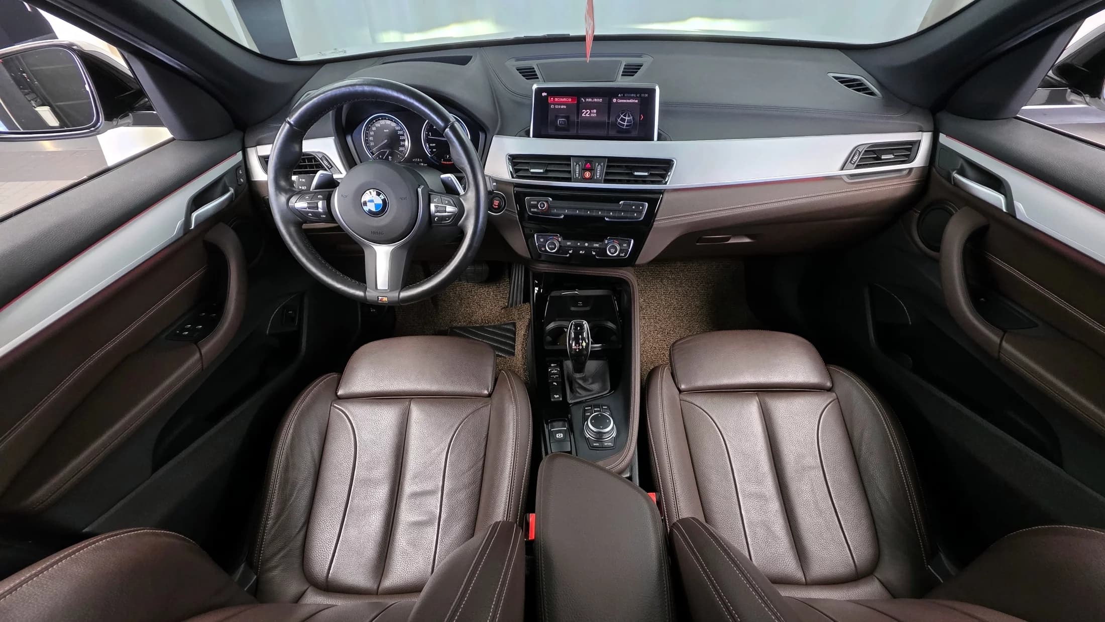 BMW X1 xDrive 20i M Sport, 2022 г. 88237 км. — фото 7