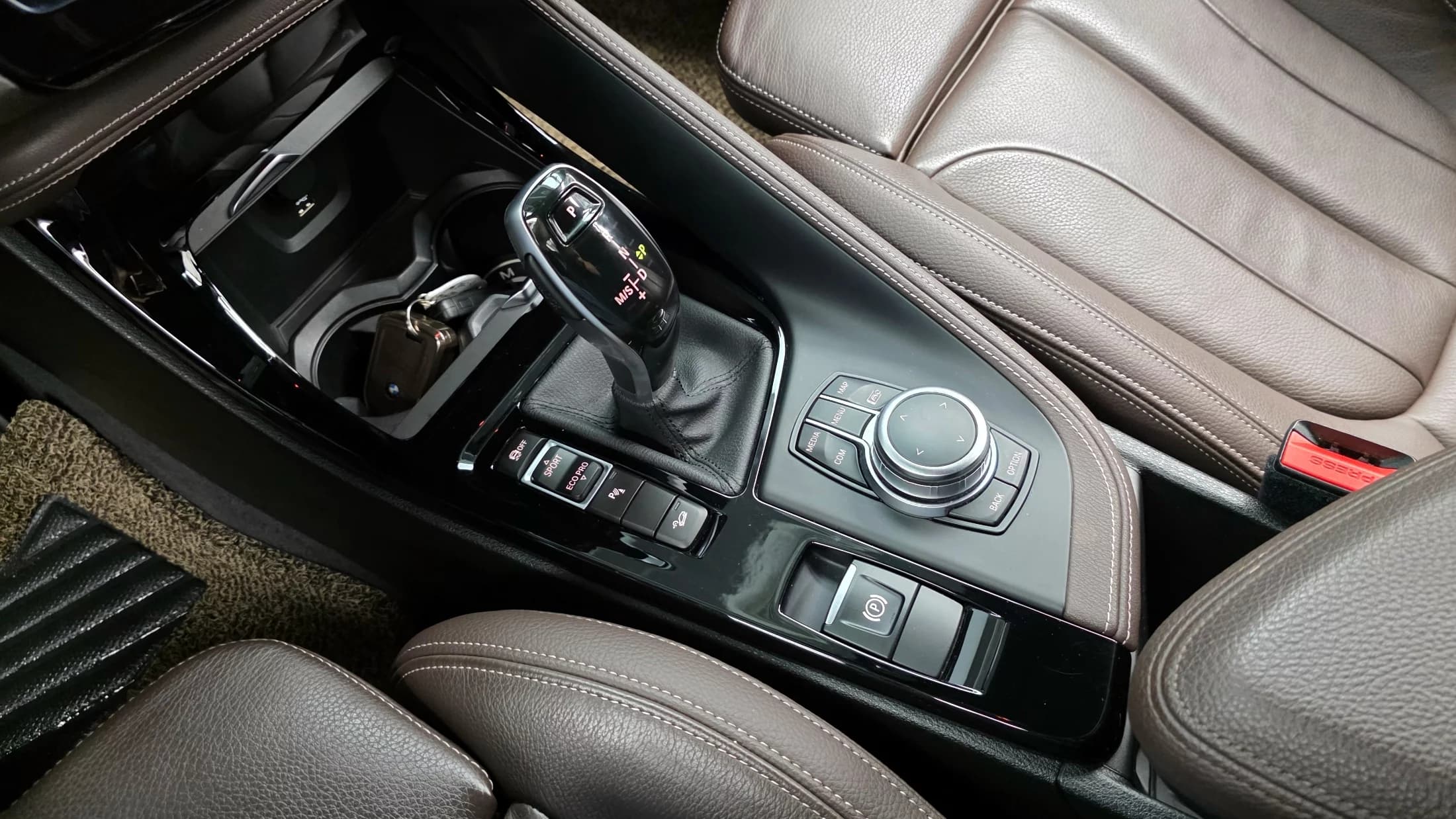 BMW X1 xDrive 20i M Sport, 2022 г. 88237 км. — фото 9