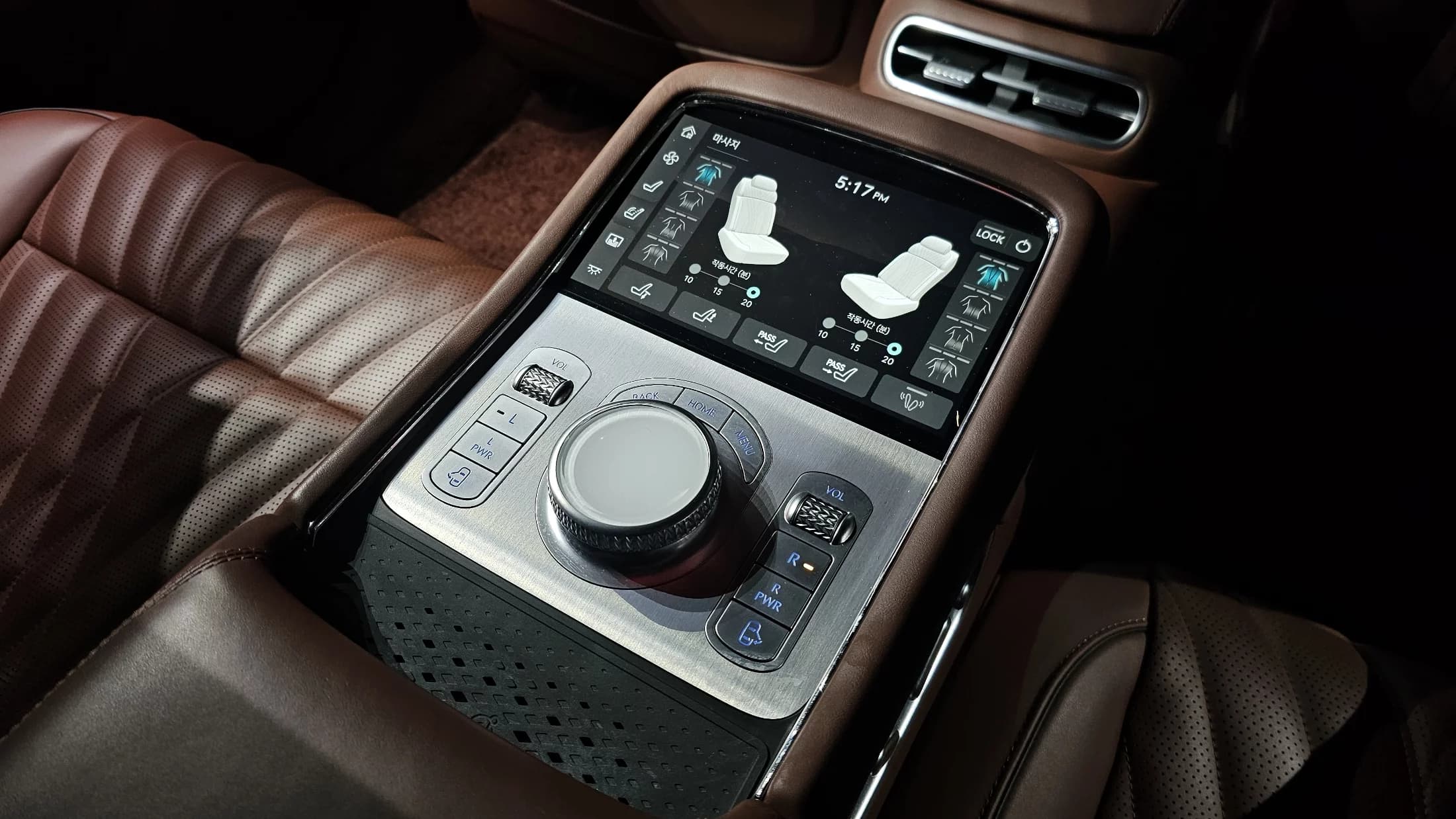 Genesis G90 Gasoline 3.5 Turbo AWD, 2022 г. 81692 км. — фото 20