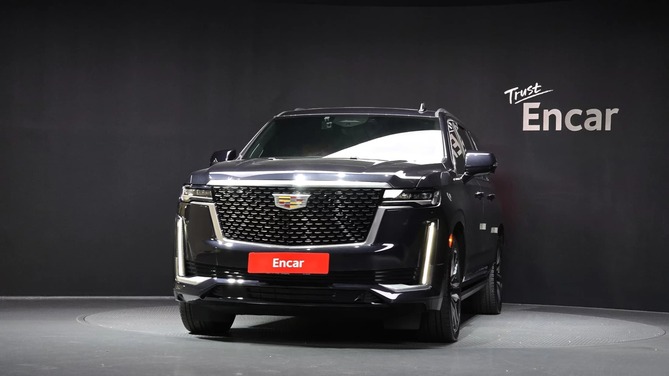 Cadillac Escalade 6.2 ESV ESV Premium Luxury Platinum, 2022 г. 80067 км. — фото 3