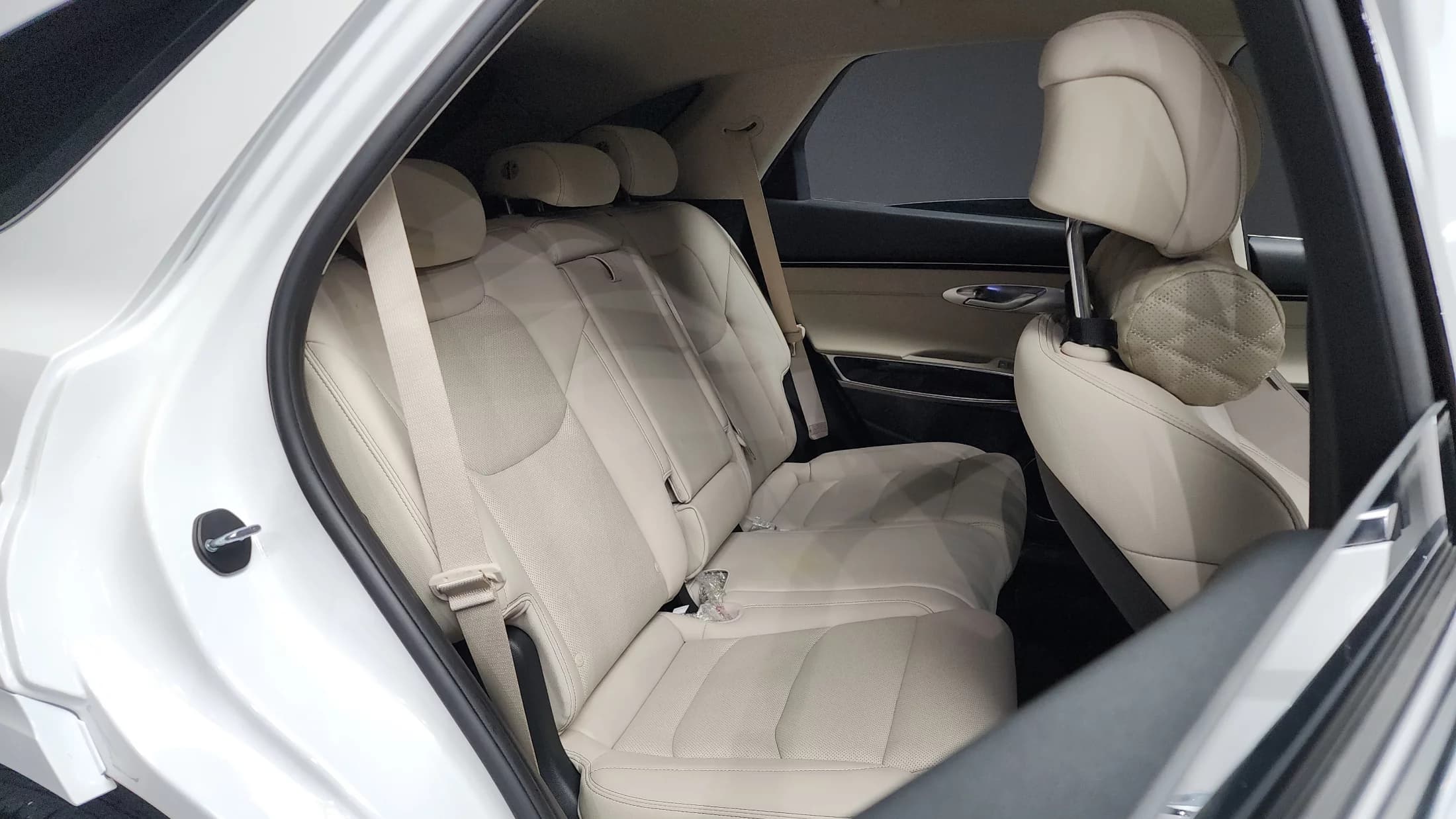 Genesis GV70 2.5T Gasoline AWD, 2023 г. 15506 км. — фото 12