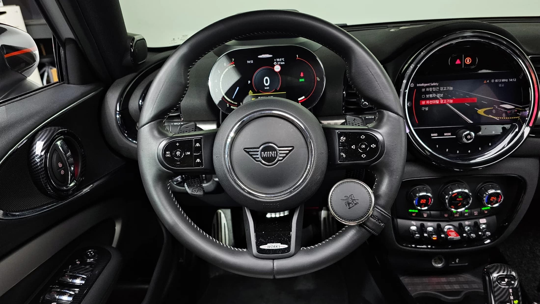 MINI Clubman JCW 2nd Gen, 2022 г. 68478 км. — фото 13