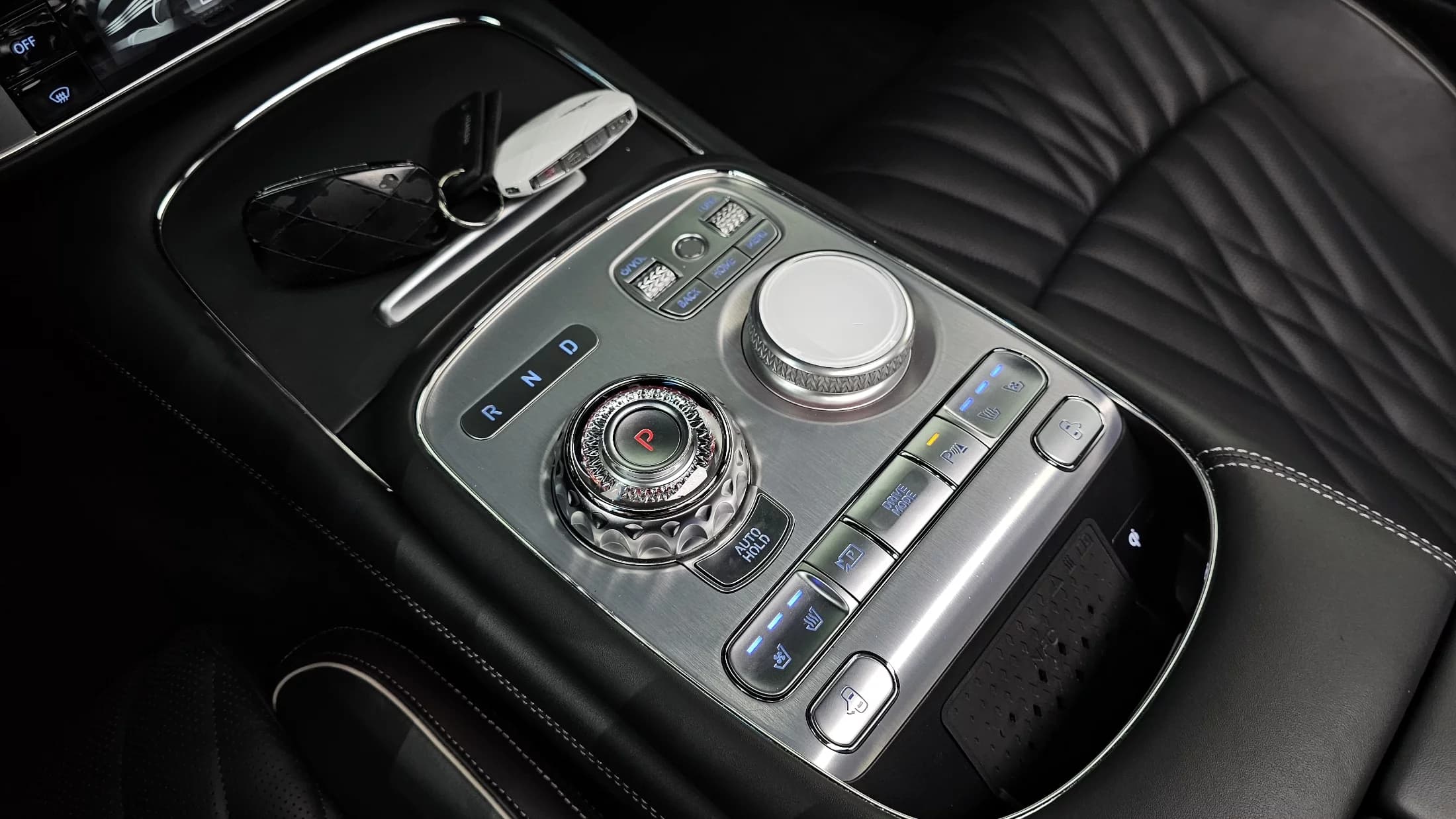 Genesis G90 Gasoline 3.5 Turbo AWD, 2022 г. 56871 км. — фото 9
