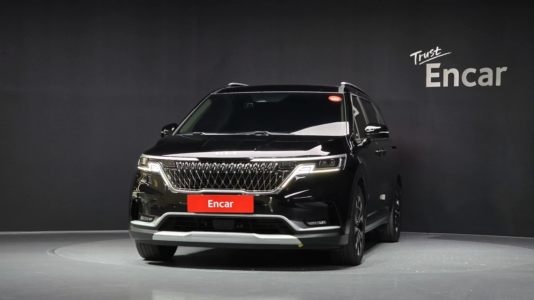 Kia Carnival 9-Seater Prestige, 2023 г. 40777 км. — фото 3