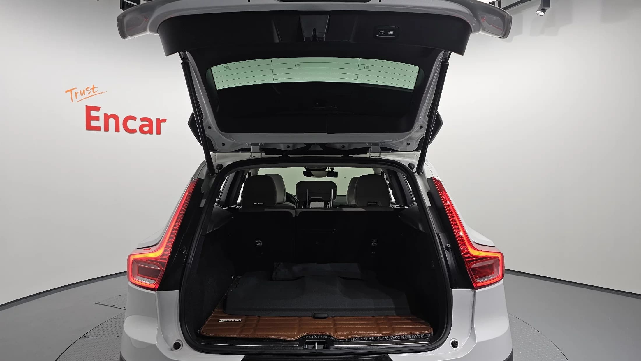 Volvo XC40 B4 Ultimate Bright, 2022 г. 31338 км. — фото 20