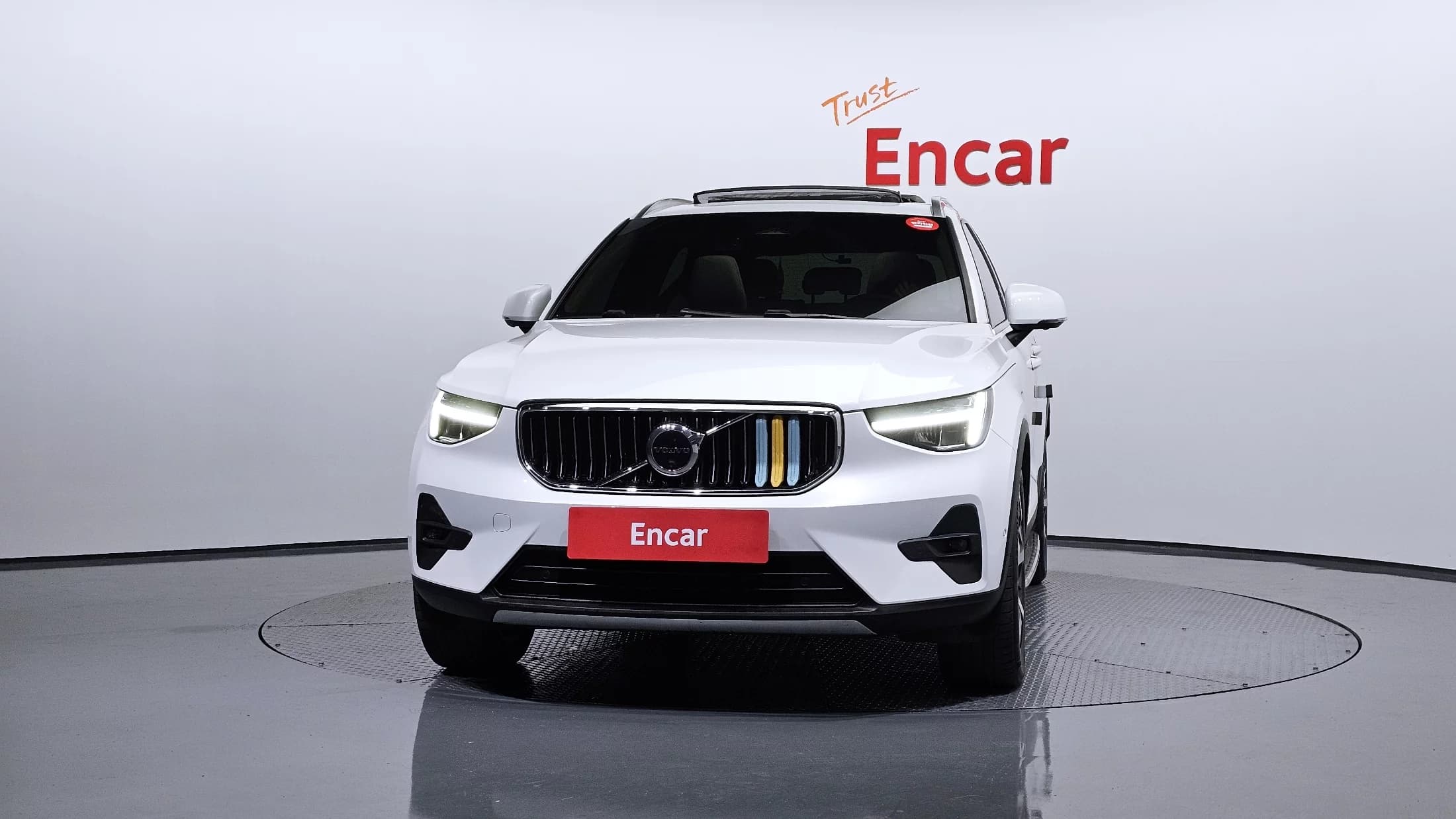 Volvo XC40 B4 Ultimate Bright, 2022 г. 31338 км. — фото 3