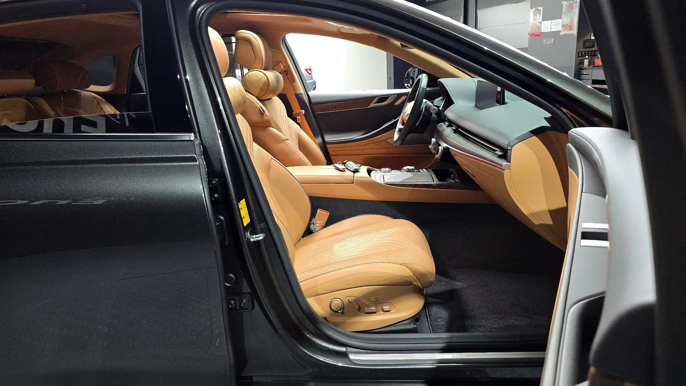 Genesis G80 Gasoline 2.5 Turbo AWD, 2023 г. 33144 км. — фото 11