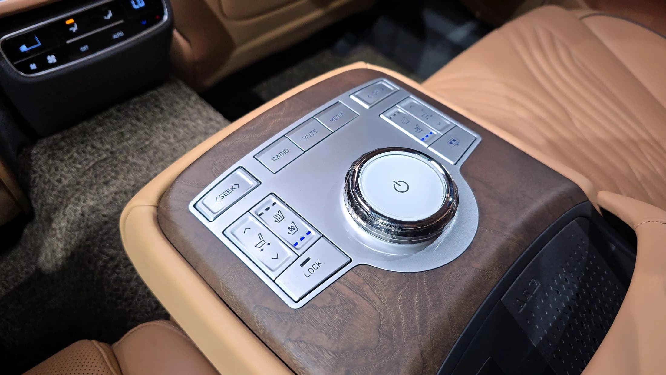 Genesis G80 Gasoline 2.5 Turbo AWD, 2023 г. 33144 км. — фото 17