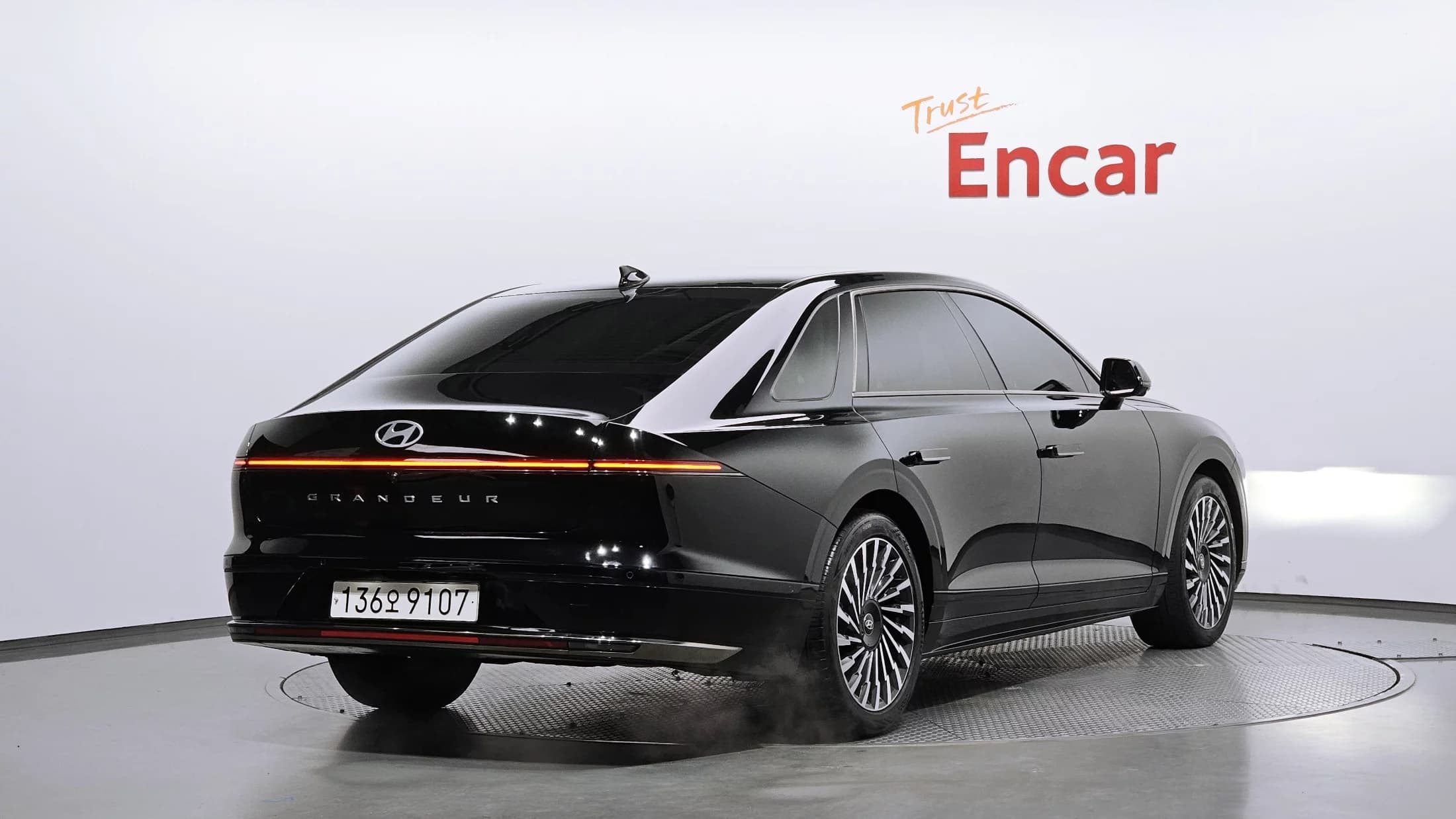 Hyundai Grandeur Calligraphy, гибрид, 2023 г. 39769 км. — фото 2