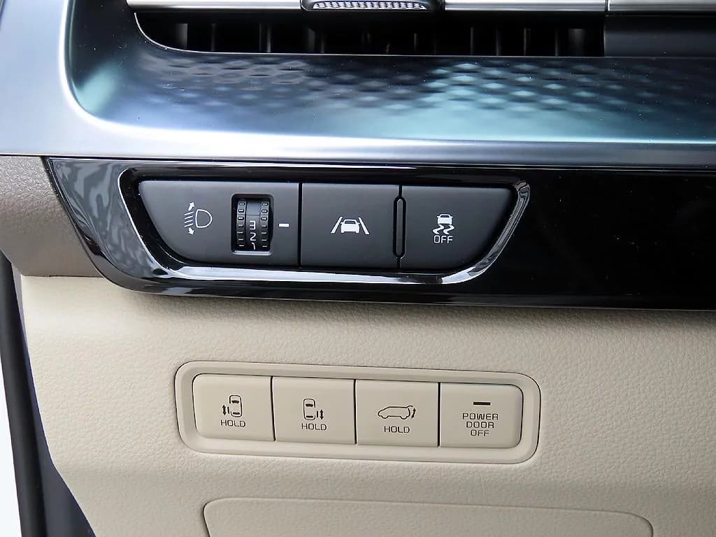 Kia Carnival 9-Seater Hi-Limousine Signature, 2021 г. 87860 км. — фото 13