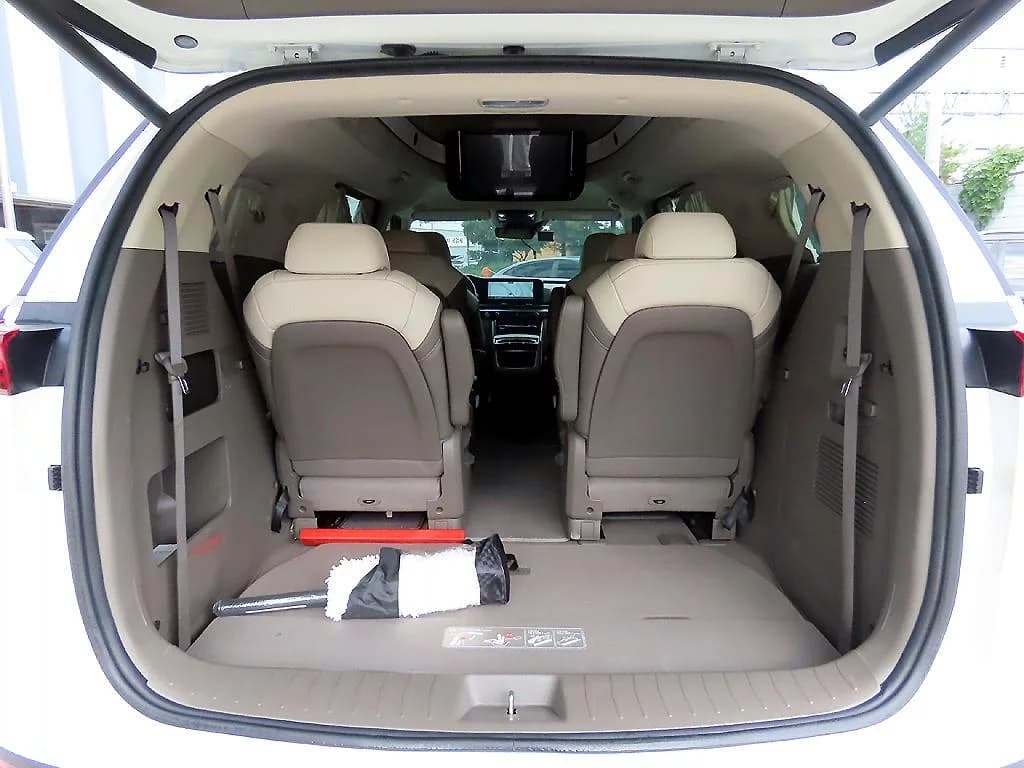 Kia Carnival 9-Seater Hi-Limousine Signature, 2021 г. 87860 км. — фото 16