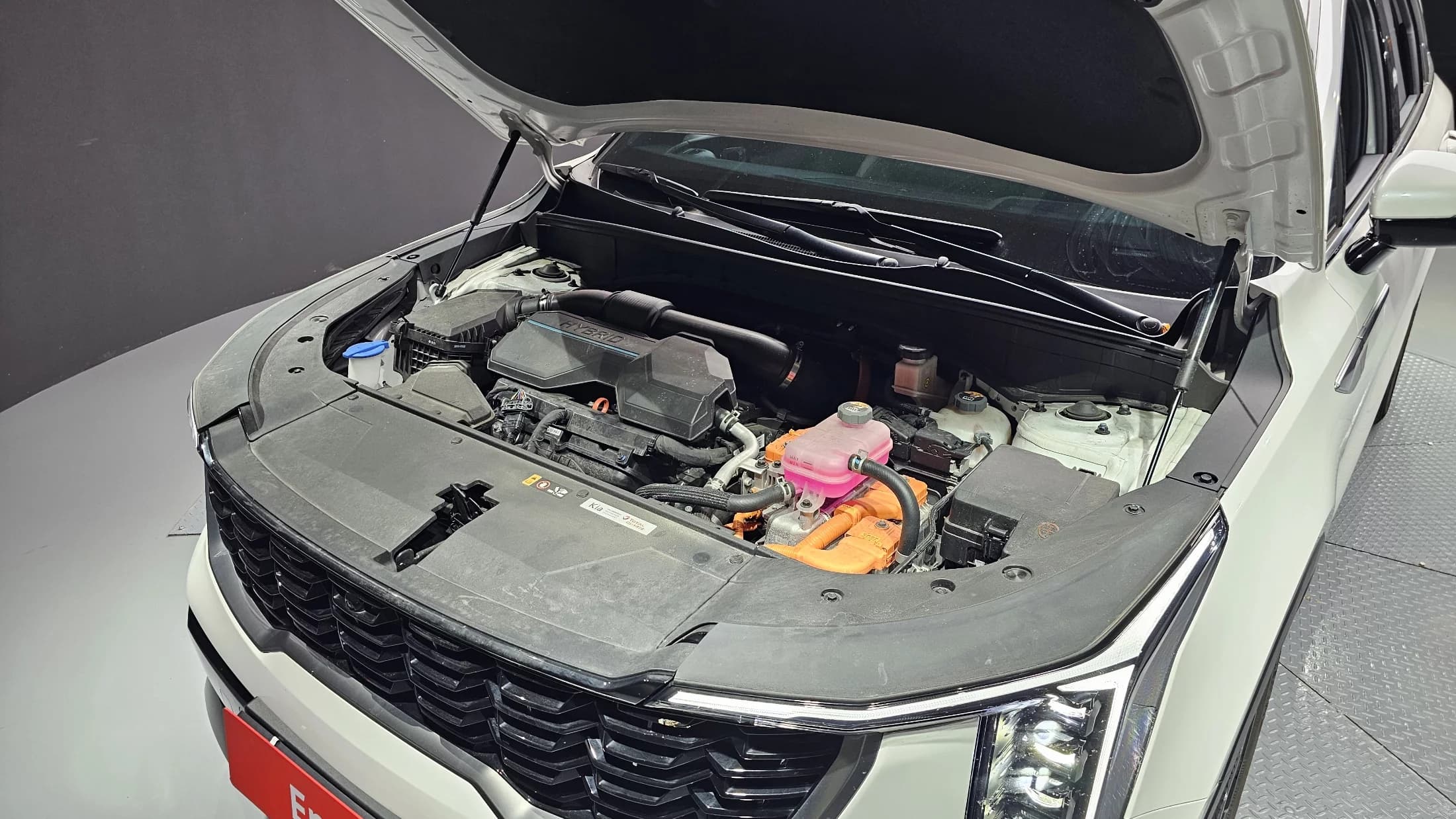 Kia Sorento HEV 1.6 2WD Signature, гибрид, 2024 г. 23093 км. — фото 6