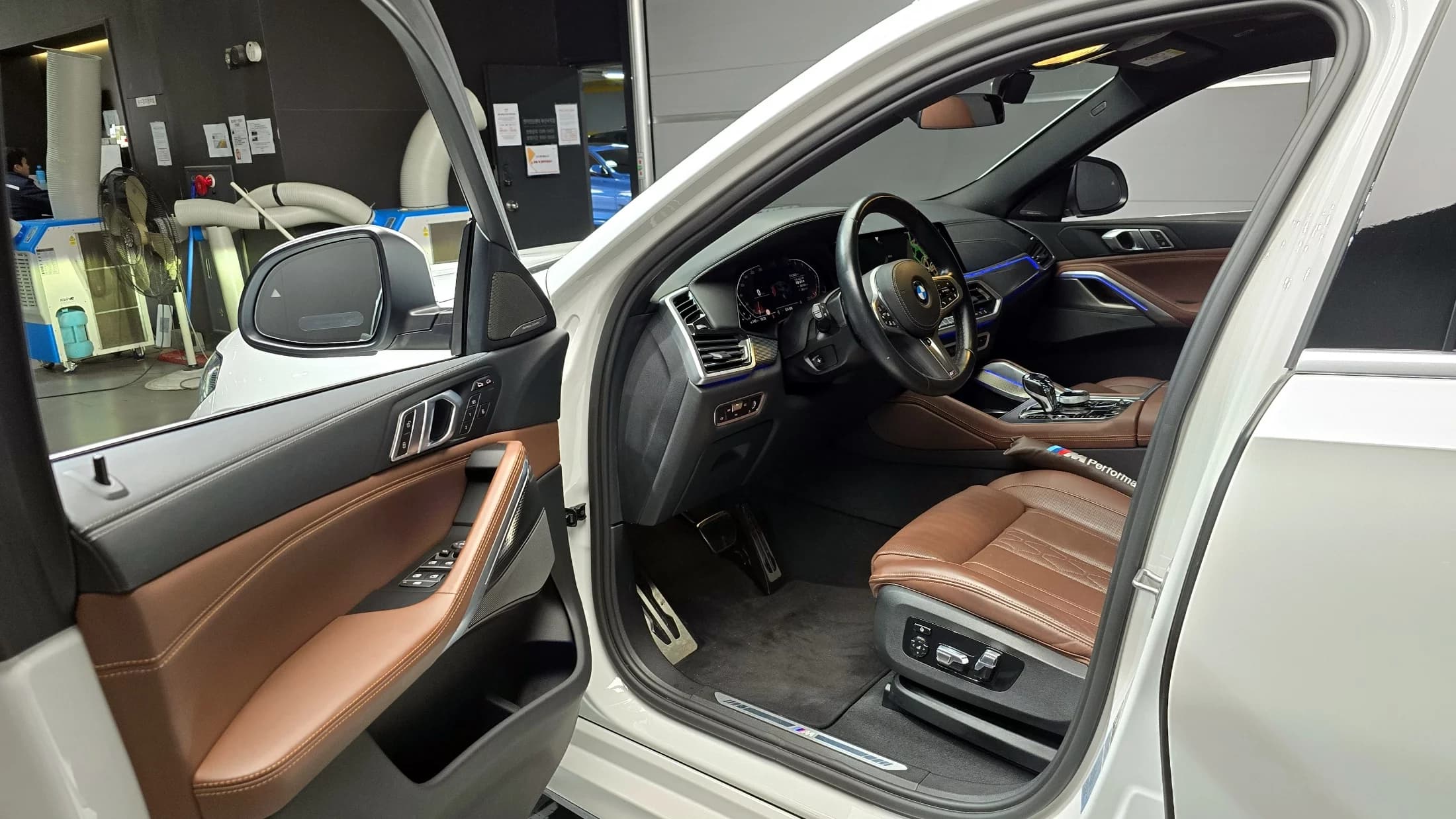 BMW X6 xDrive40i M Sport, 2023 г. 20466 км. — фото 11