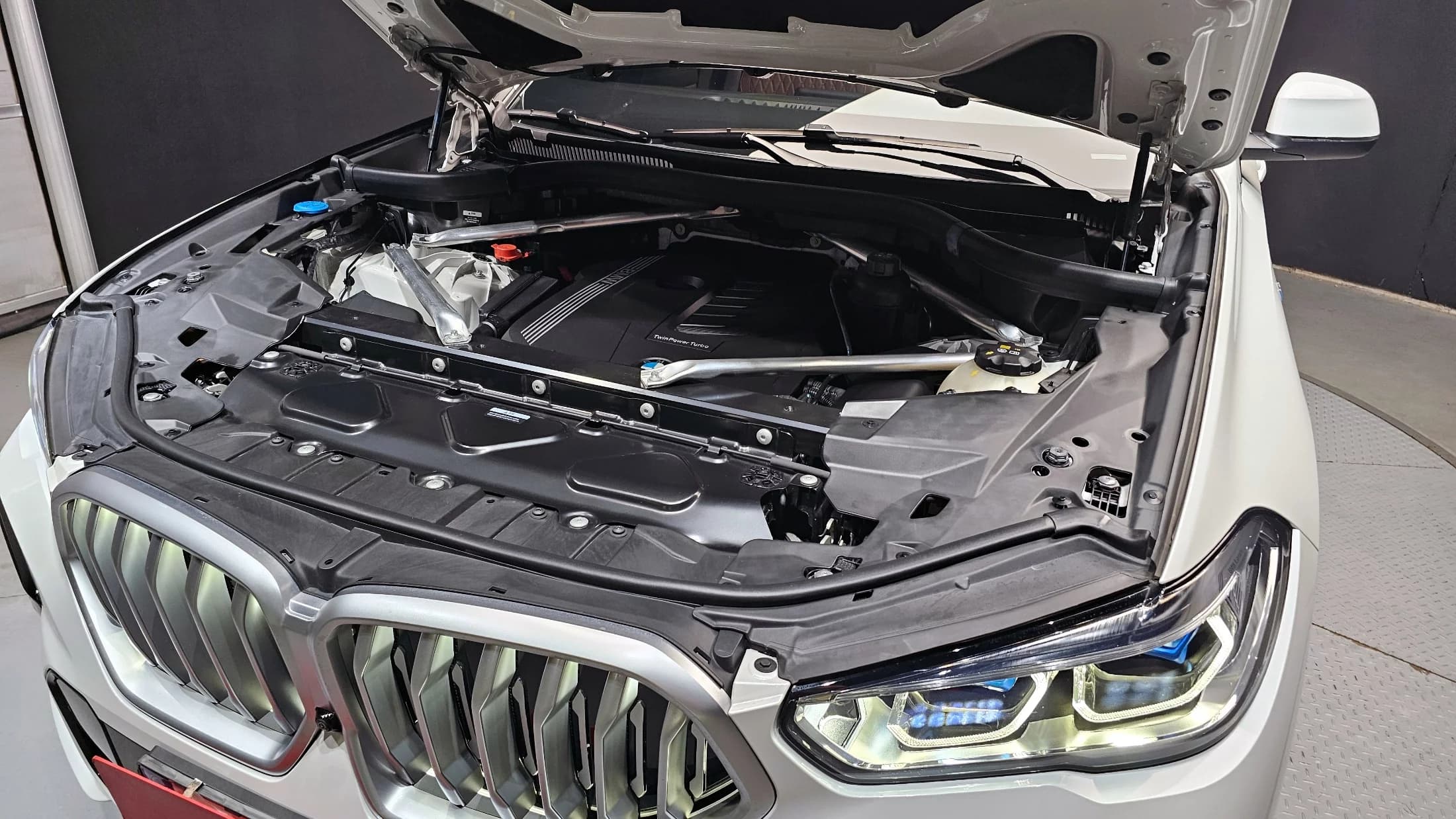 BMW X6 xDrive40i M Sport, 2023 г. 20466 км. — фото 6