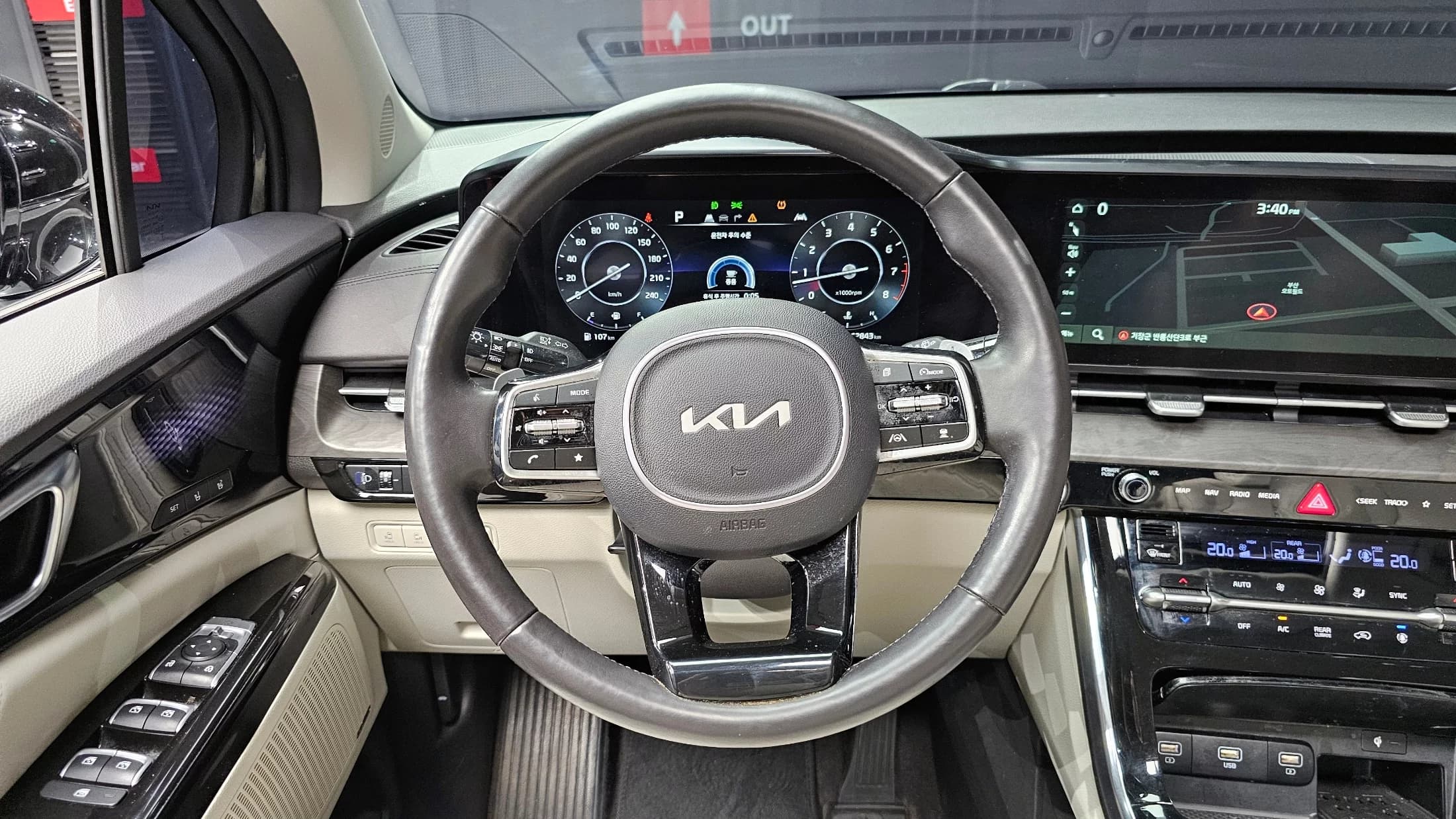 Kia Carnival Gasoline 9-Seater Signature, 2022 г. 62991 км. — фото 13