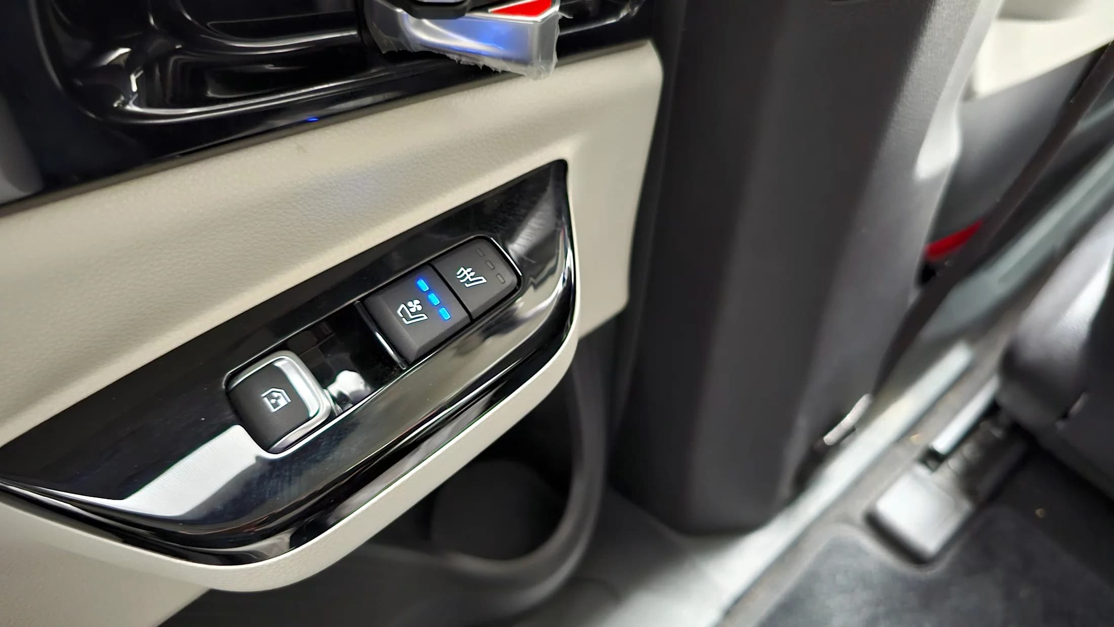 Kia Carnival Gasoline 9-Seater Signature, 2022 г. 62991 км. — фото 17