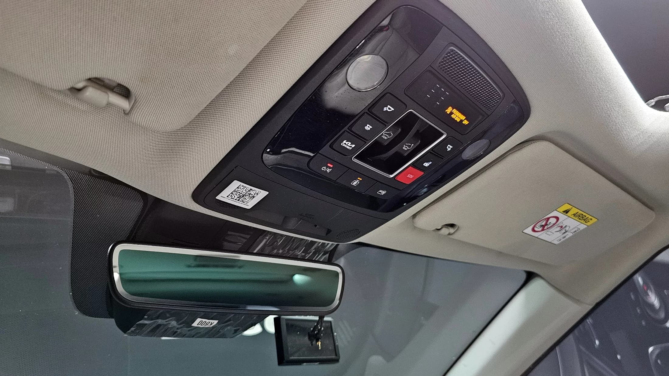 Kia Carnival Gasoline 9-Seater Signature, 2022 г. 62991 км. — фото 18