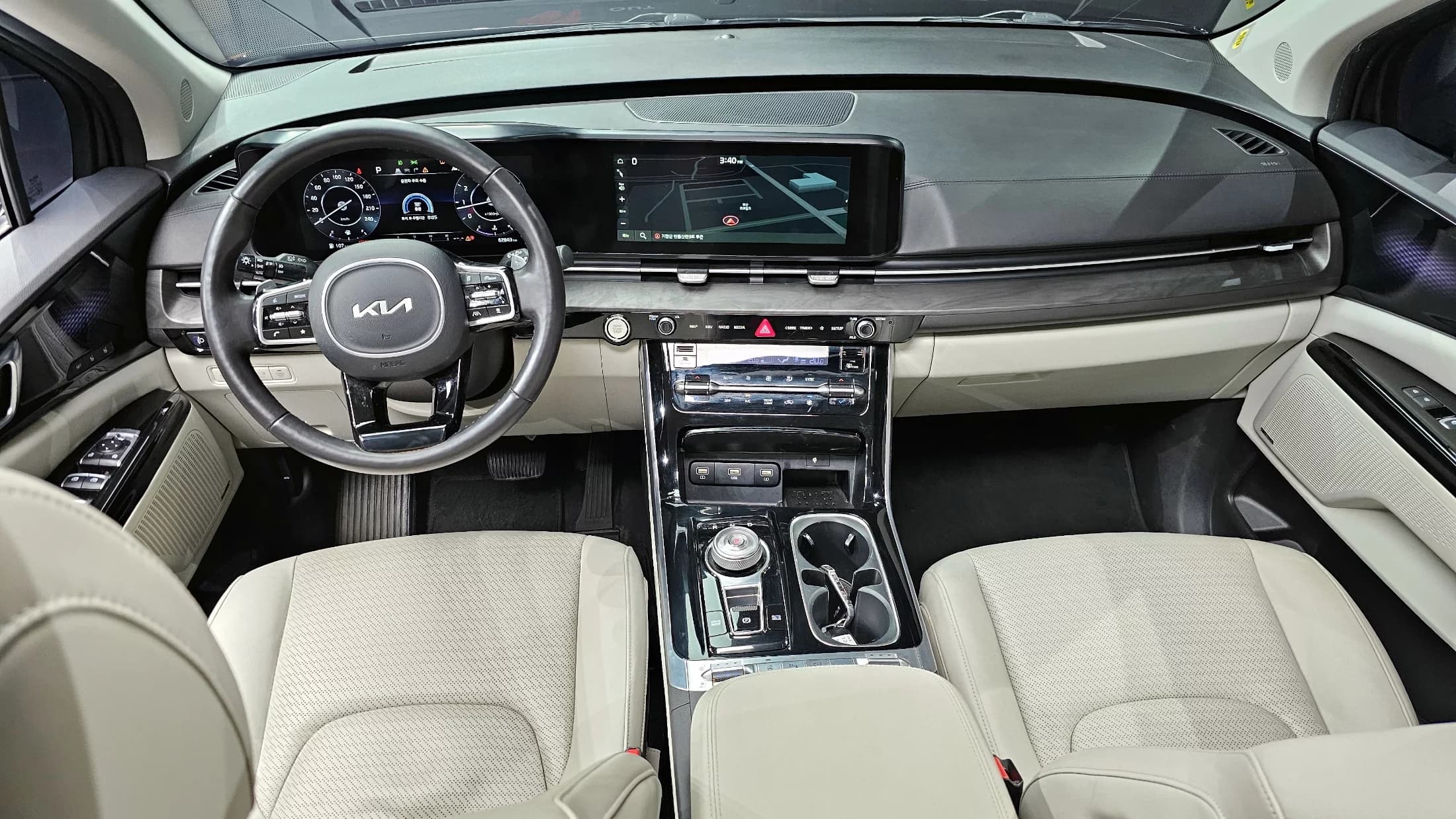 Kia Carnival Gasoline 9-Seater Signature, 2022 г. 62991 км. — фото 7