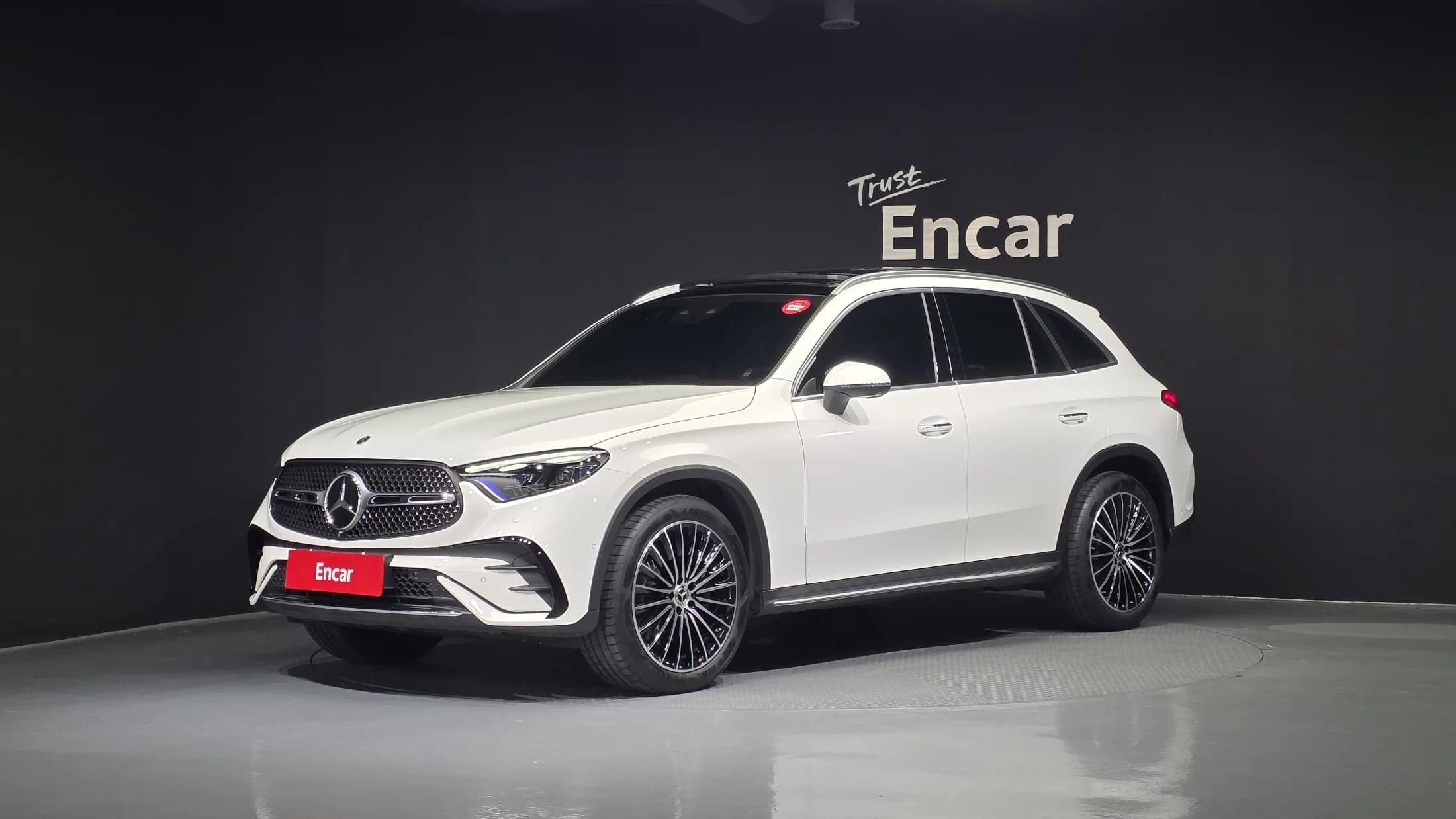 Mercedes-Benz GLC-Class GLC300 4MATIC AMG Line, 2024 г. 9872 км. — фото 3