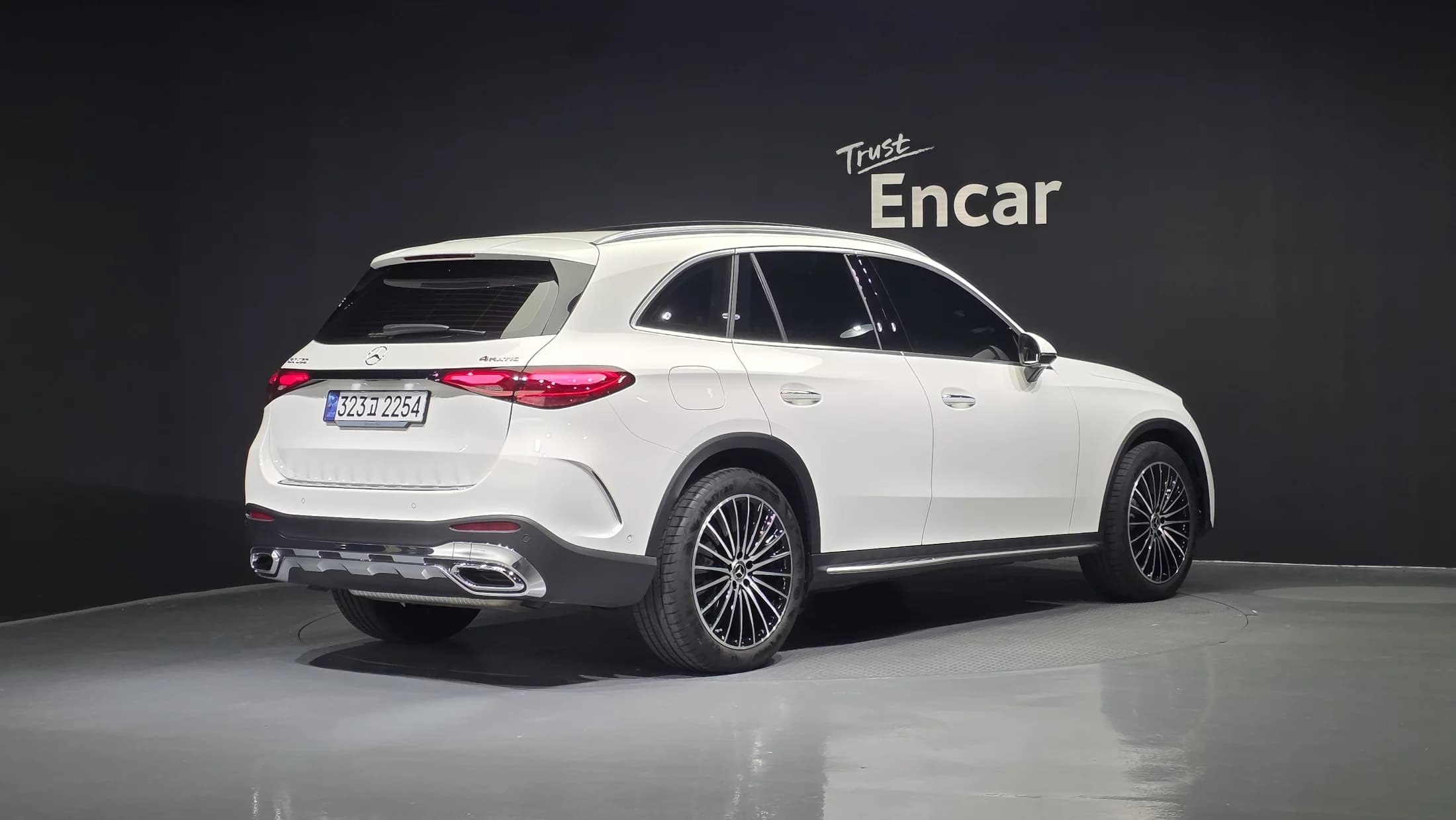 Mercedes-Benz GLC-Class GLC300 4MATIC AMG Line, 2024 г. 9872 км. — фото 4