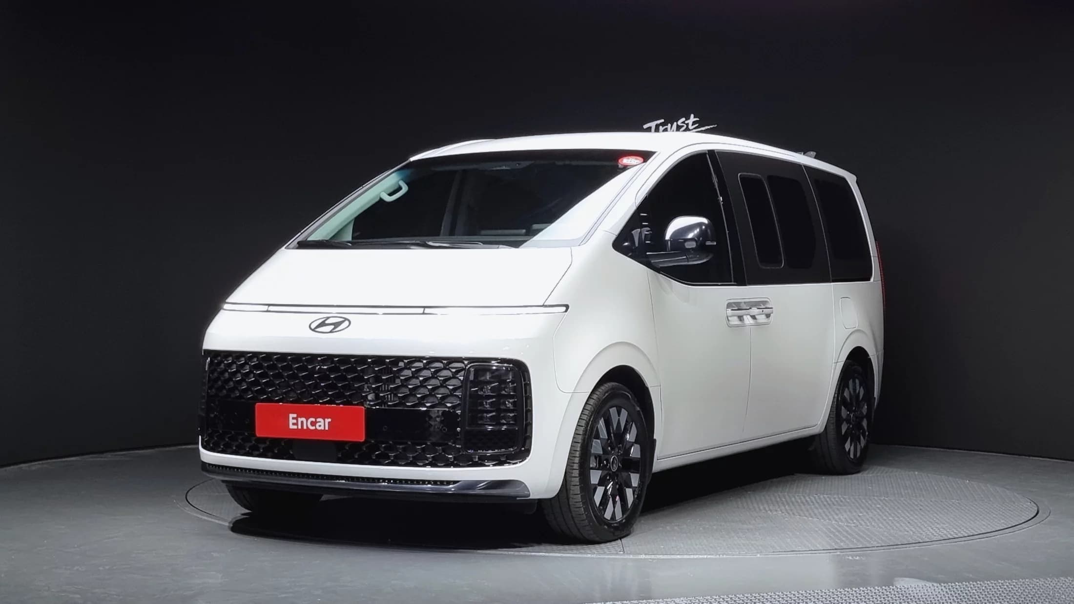 Hyundai Staria HEV 1.6 Lounge 7-Seater Mobility, гибрид, 2024 г. 51947 км.