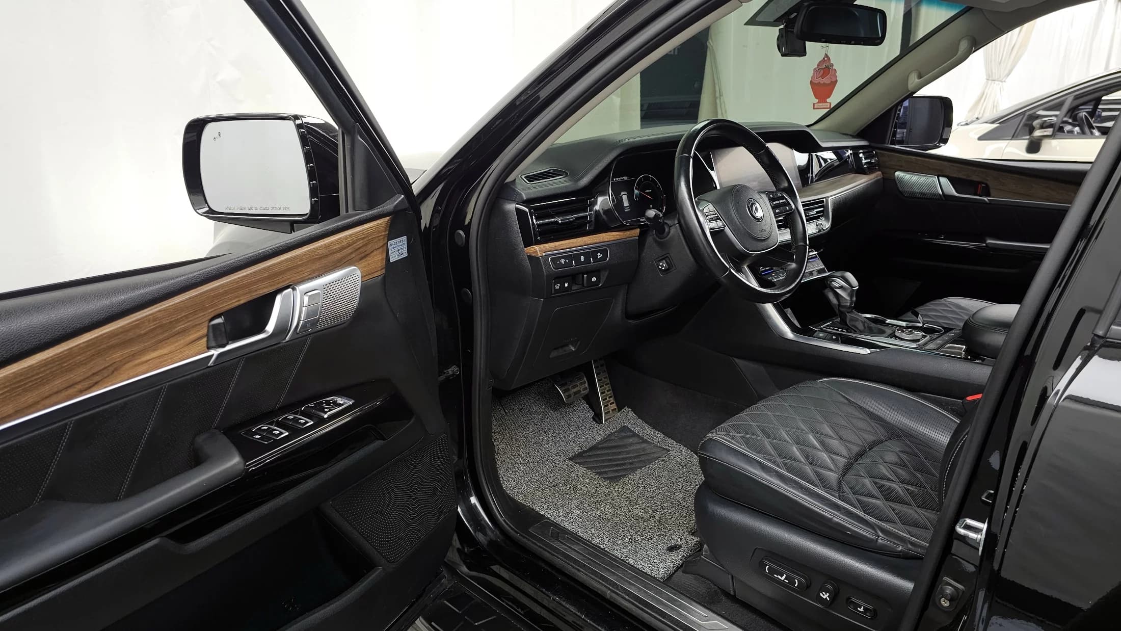 Kia Mohave Diesel 3.0 4WD 5-Seater Masters, 2021 г. 136095 км. — фото 10