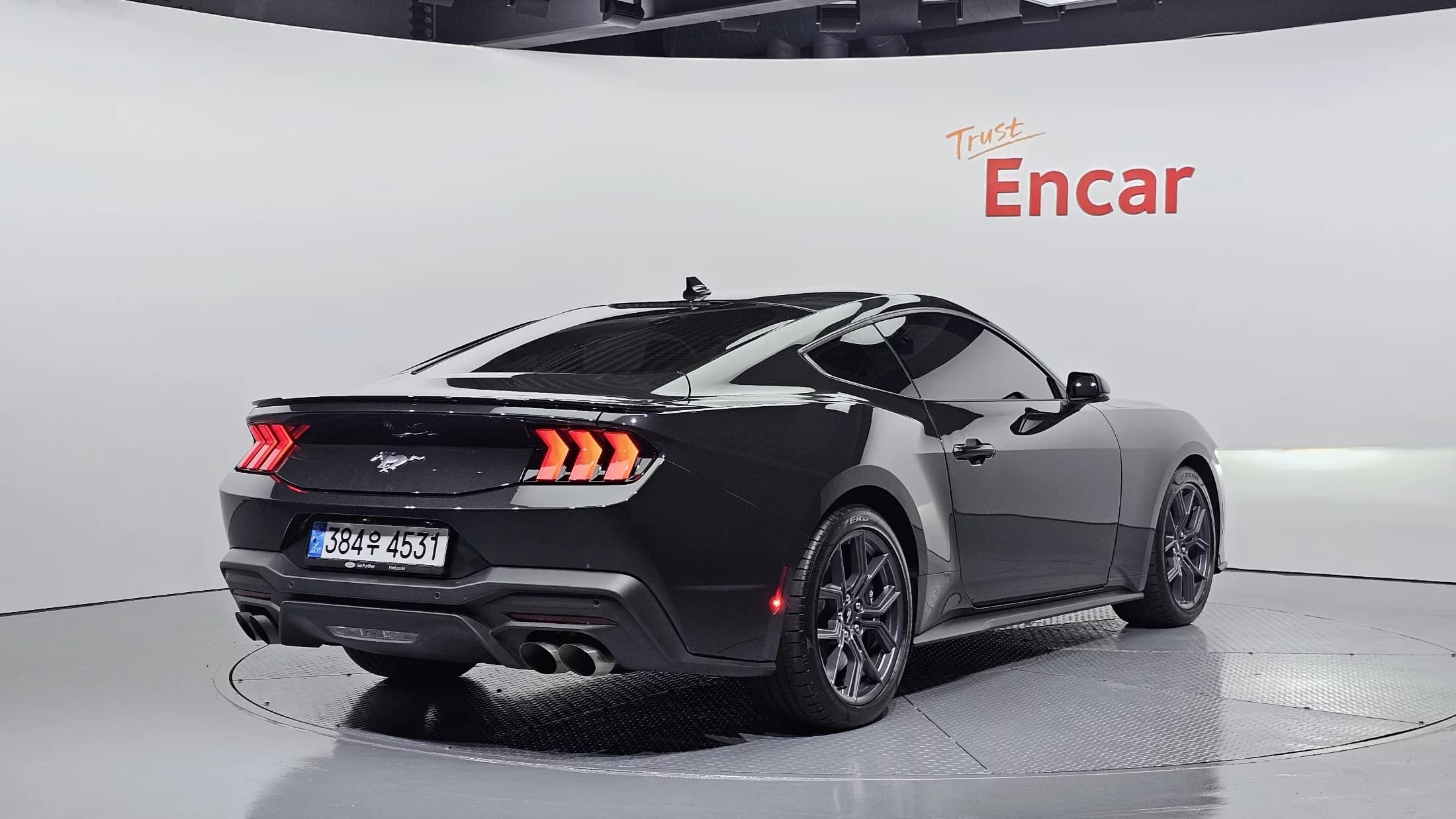 Ford MUSTANG 2.3 EcoBoost Premium Coupe, 2024 г. 7591 км. — фото 2